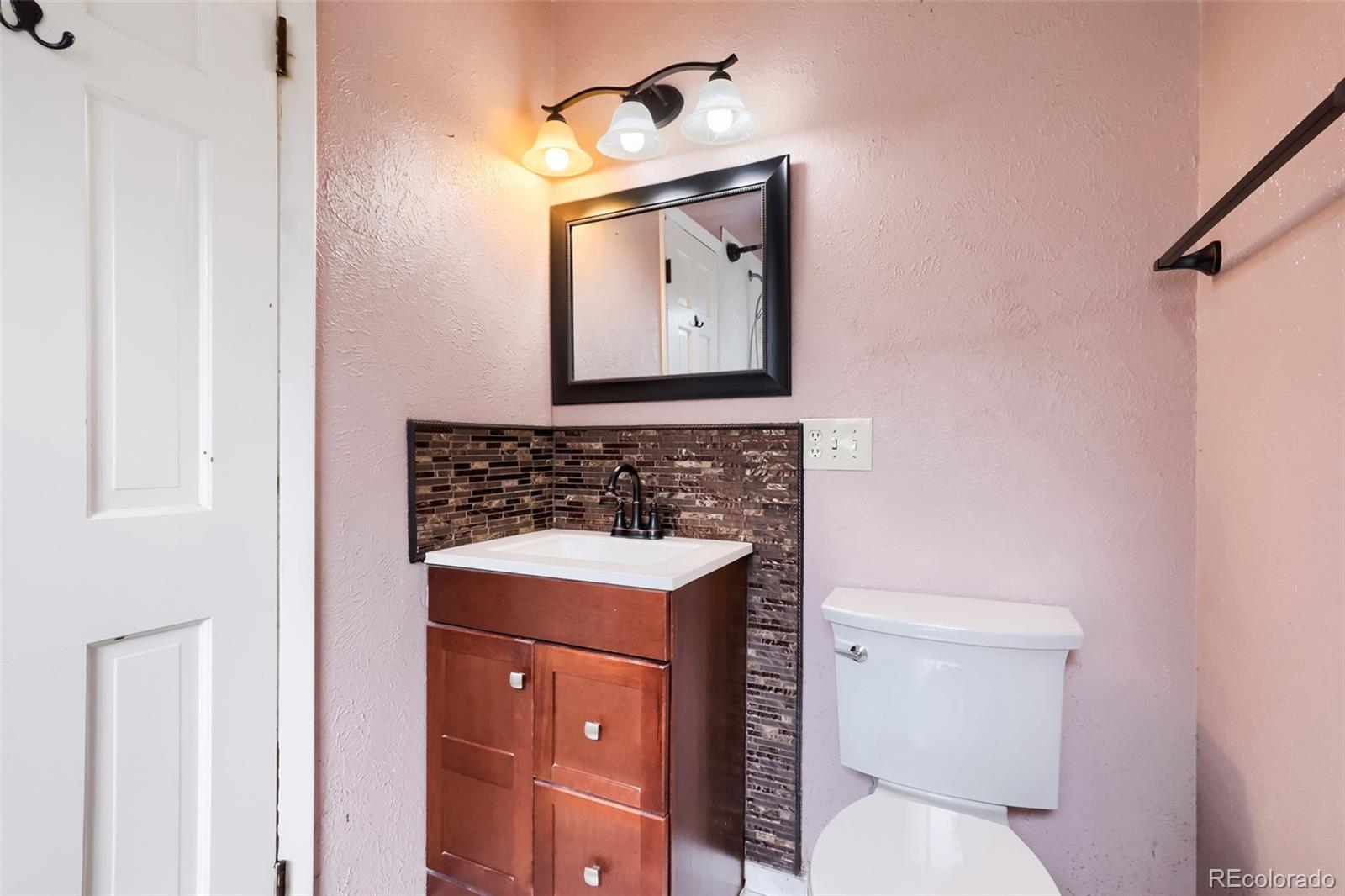 MLS Image #18 for 904 s macon street,aurora, Colorado