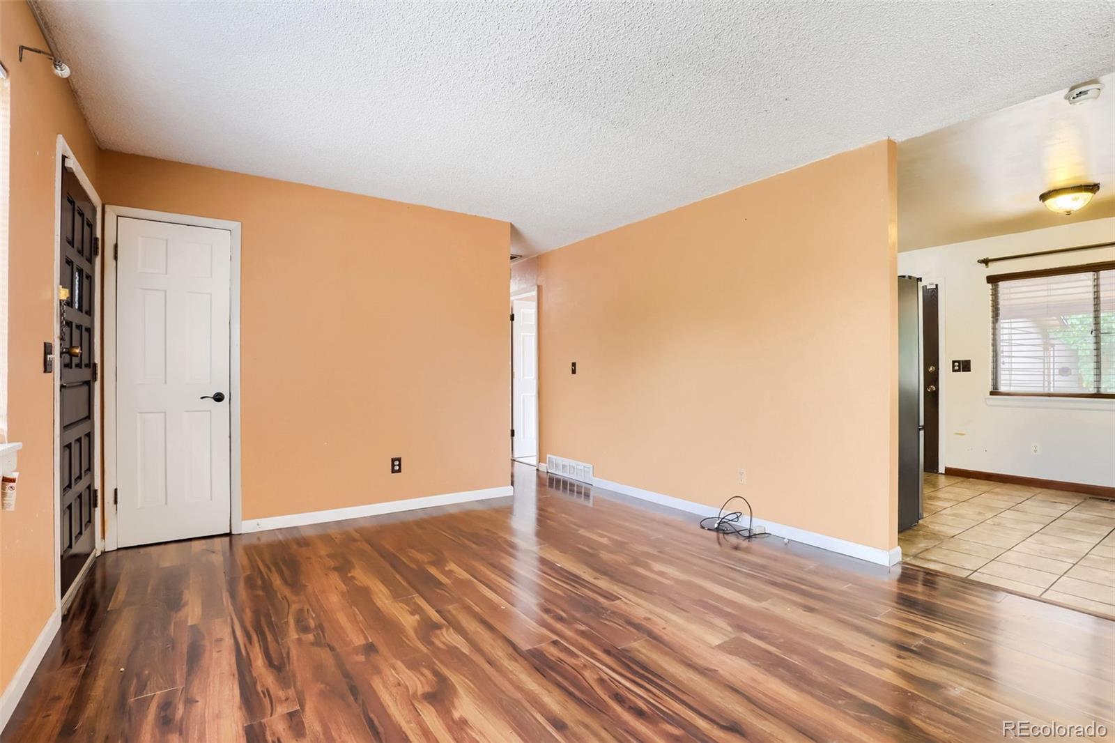 MLS Image #6 for 904 s macon street,aurora, Colorado