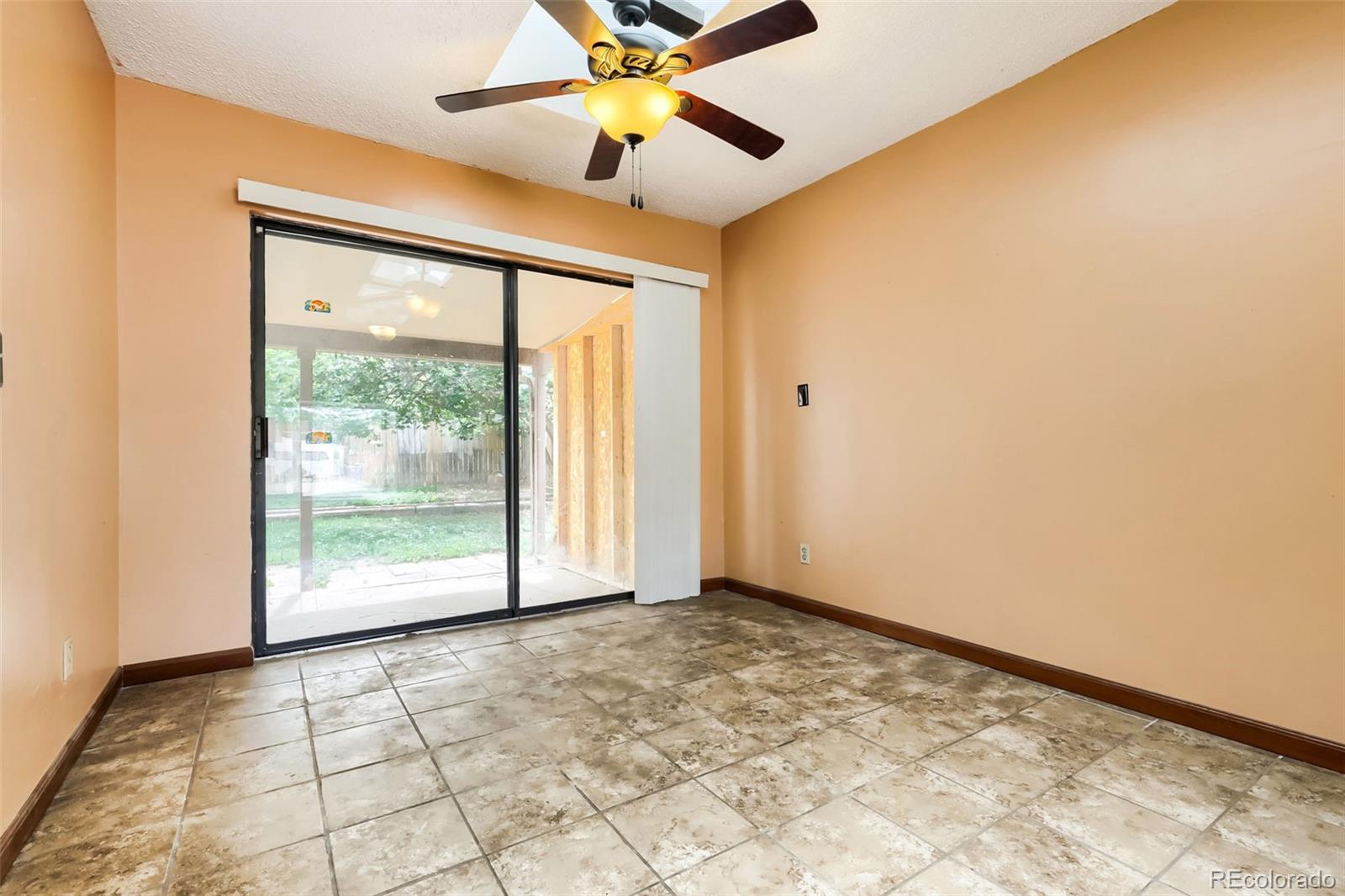 MLS Image #8 for 904 s macon street,aurora, Colorado