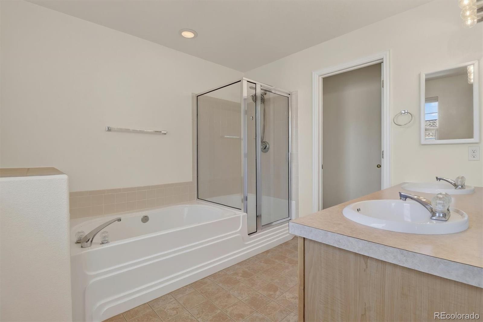 MLS Image #16 for 8300 e fairmount drive nn102,denver, Colorado