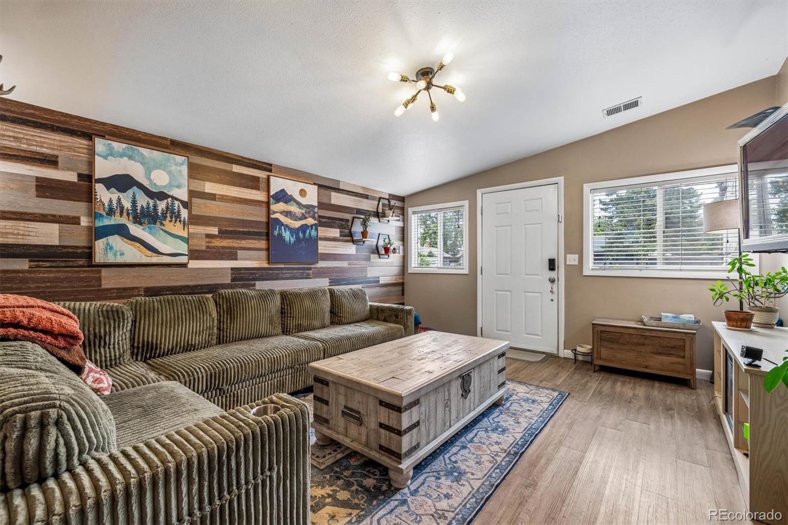MLS Image #10 for 4053 s lincoln street,englewood, Colorado