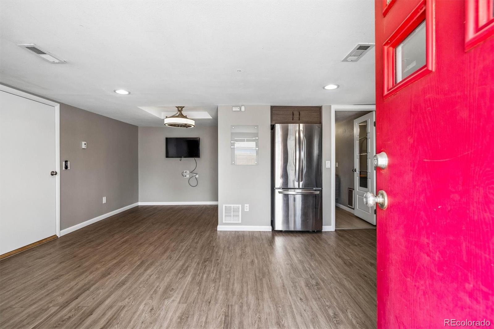 MLS Image #26 for 4053 s lincoln street,englewood, Colorado