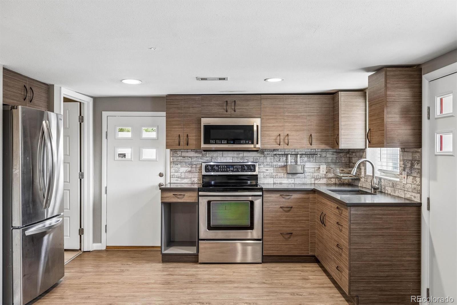 MLS Image #28 for 4053 s lincoln street,englewood, Colorado