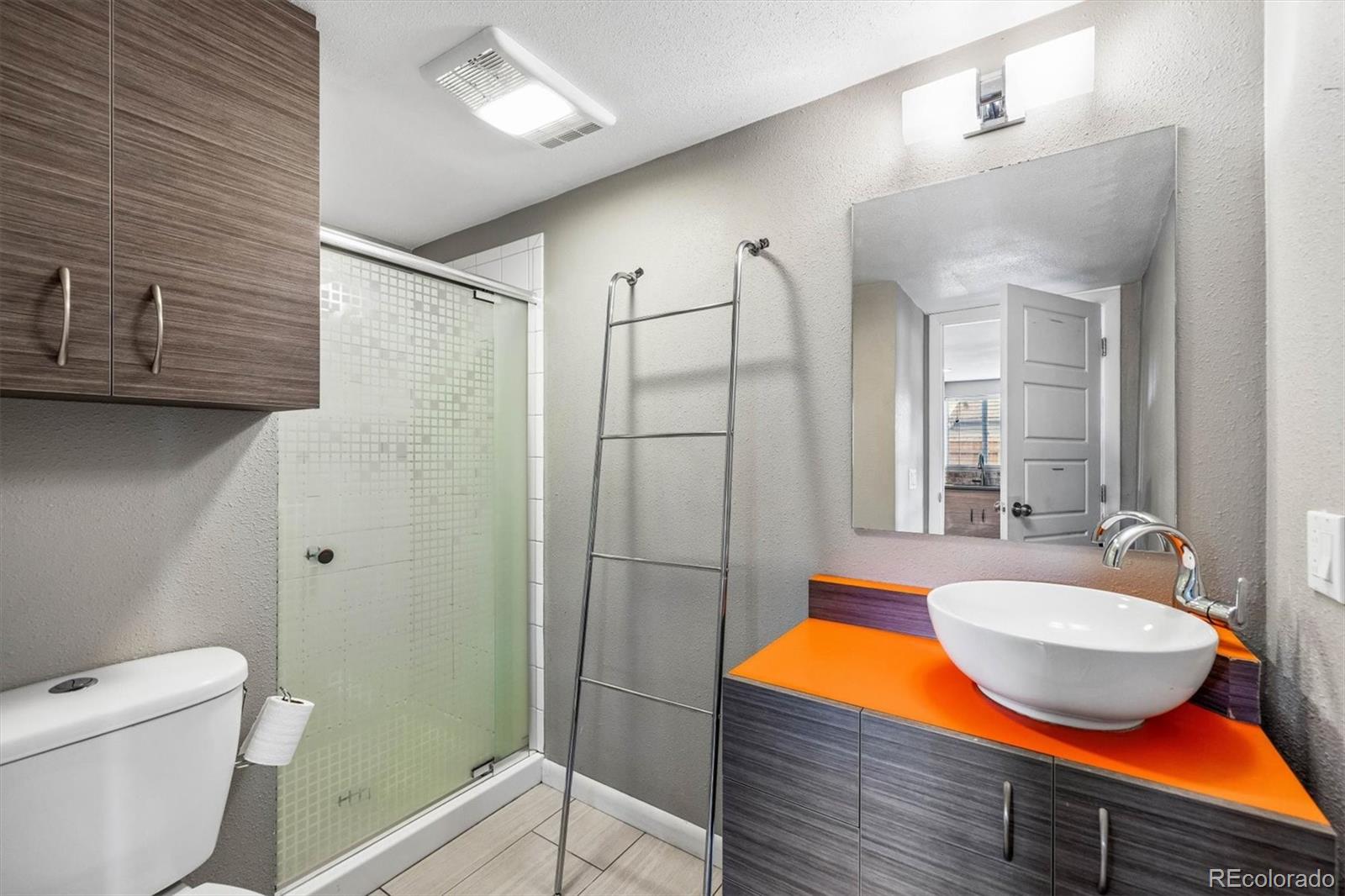 MLS Image #33 for 4053 s lincoln street,englewood, Colorado