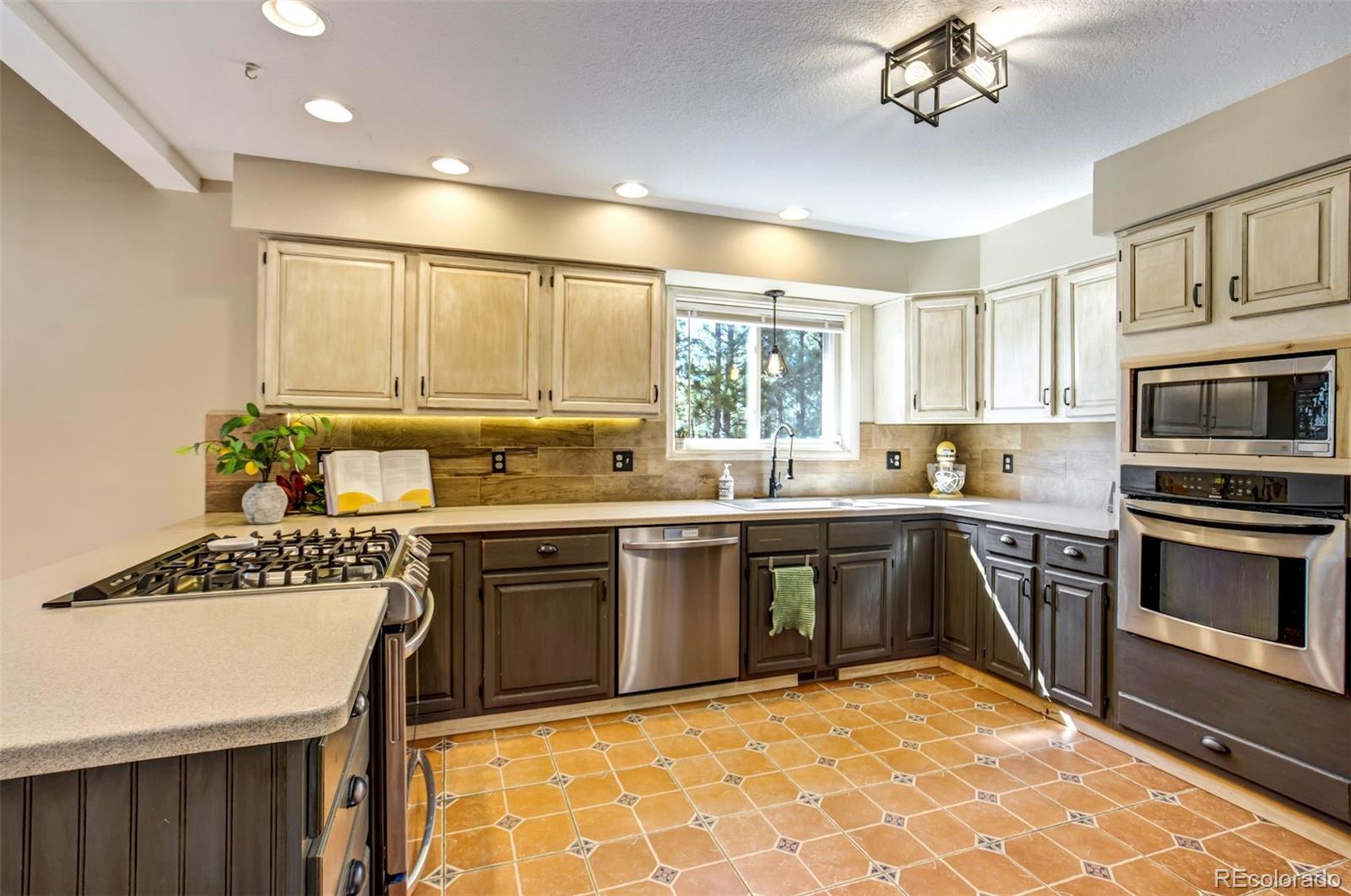 MLS Image #9 for 1155  becky drive,colorado springs, Colorado