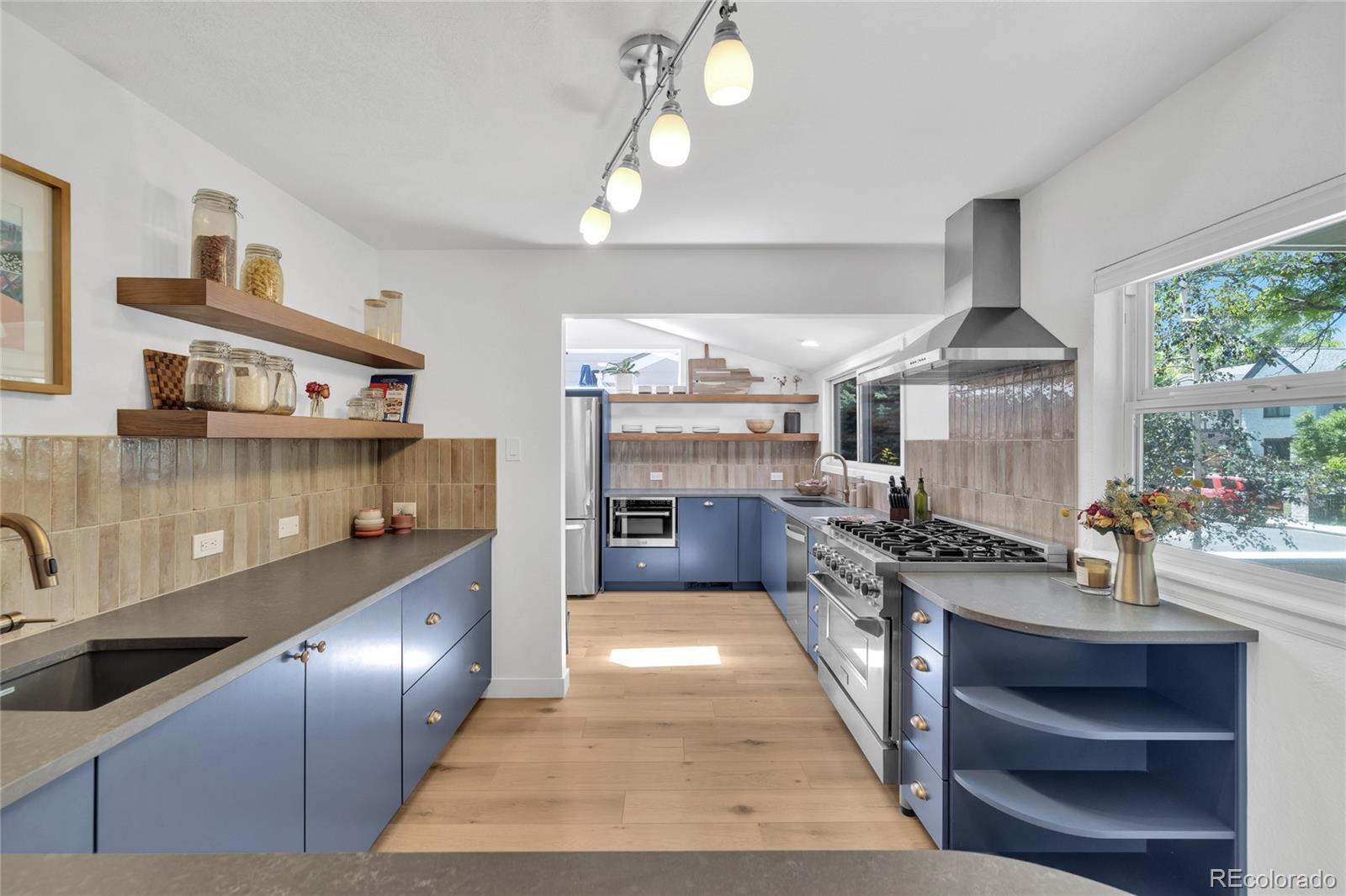 MLS Image #11 for 1466 s milwaukee street,denver, Colorado