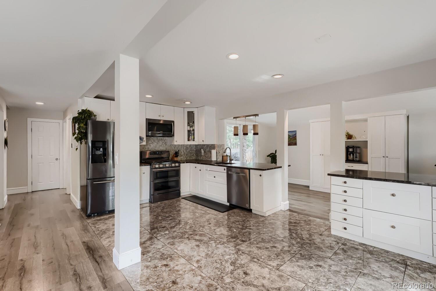 MLS Image #11 for 1265 s grape street,denver, Colorado