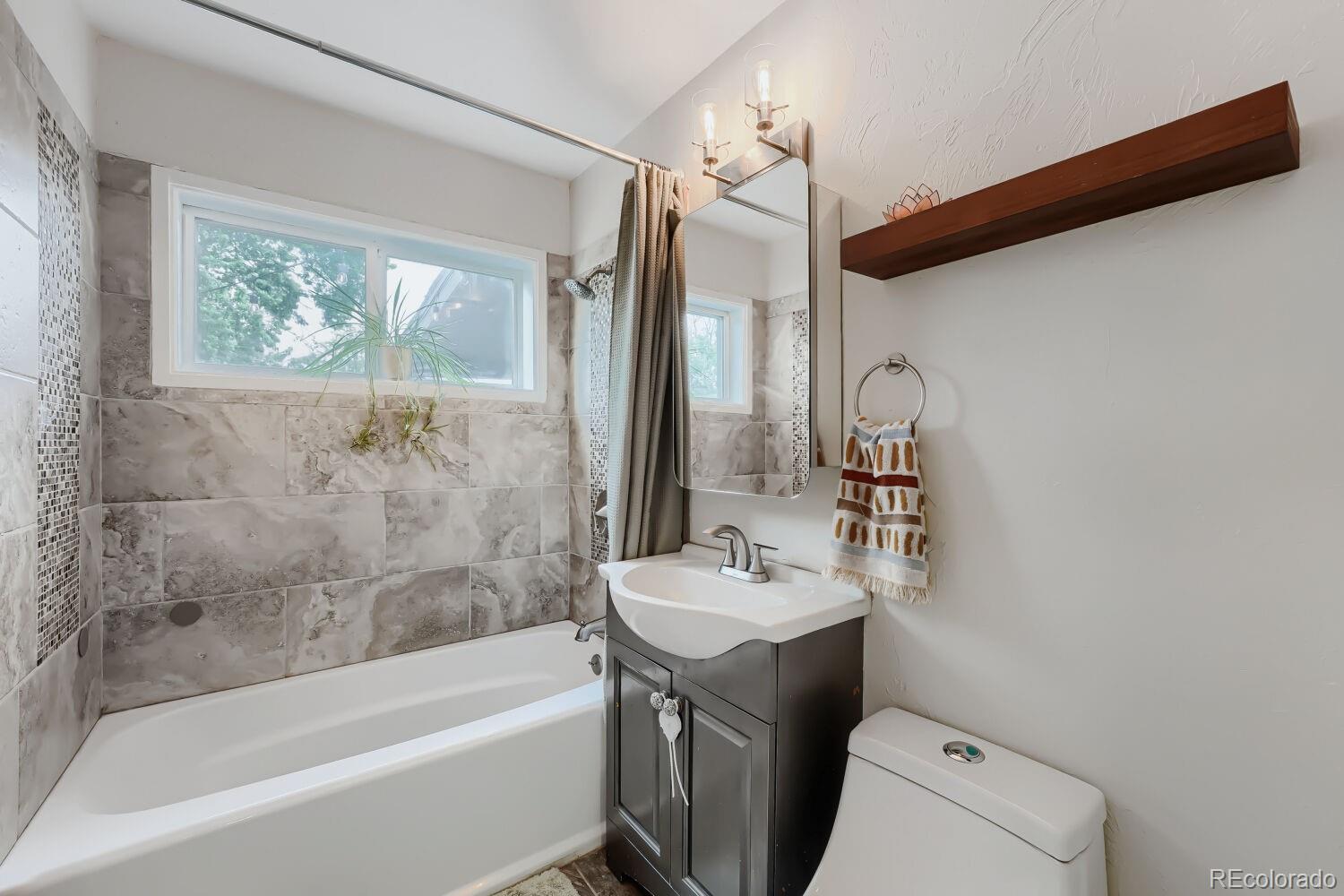 MLS Image #21 for 1265 s grape street,denver, Colorado