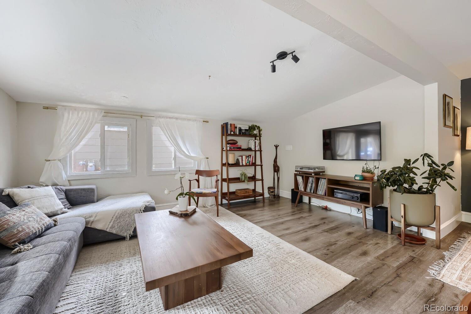 MLS Image #8 for 1265 s grape street,denver, Colorado