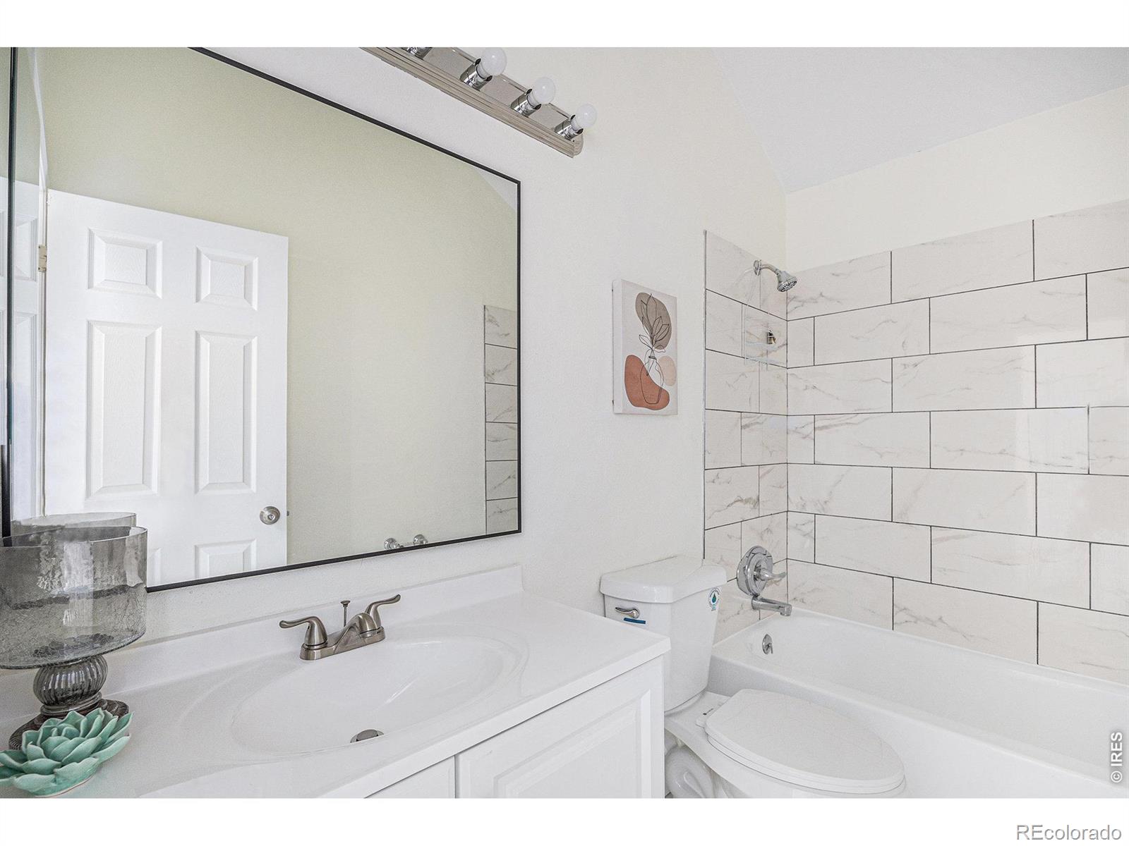 MLS Image #10 for 1100 s waco street,aurora, Colorado