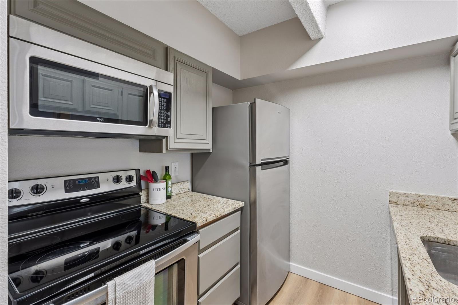 MLS Image #12 for 777 n washington street,denver, Colorado