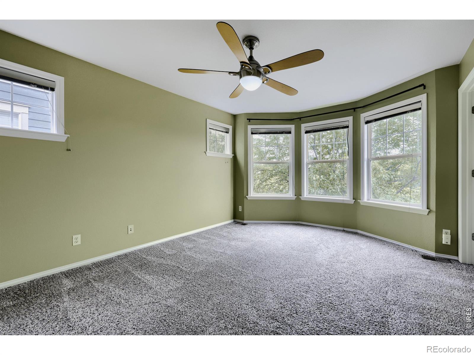 MLS Image #12 for 9493  longs peak drive ,commerce city, Colorado