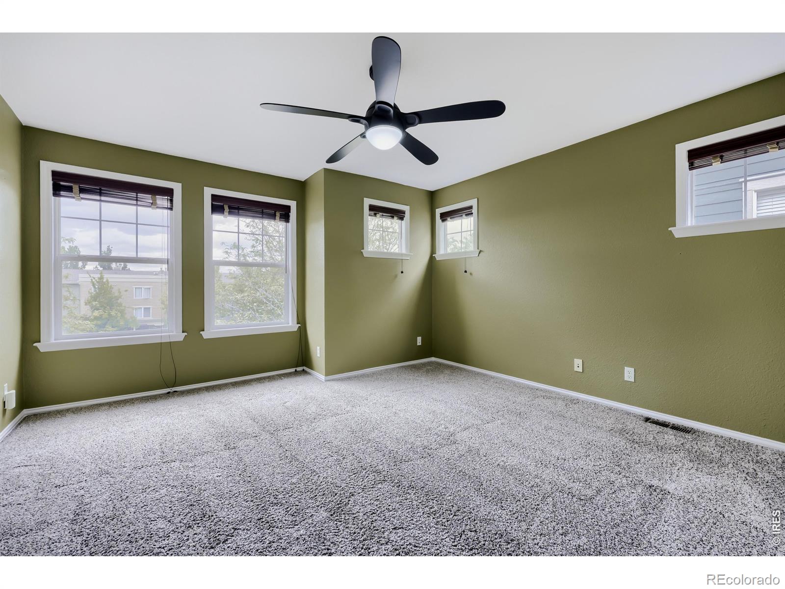 MLS Image #16 for 9493  longs peak drive ,commerce city, Colorado