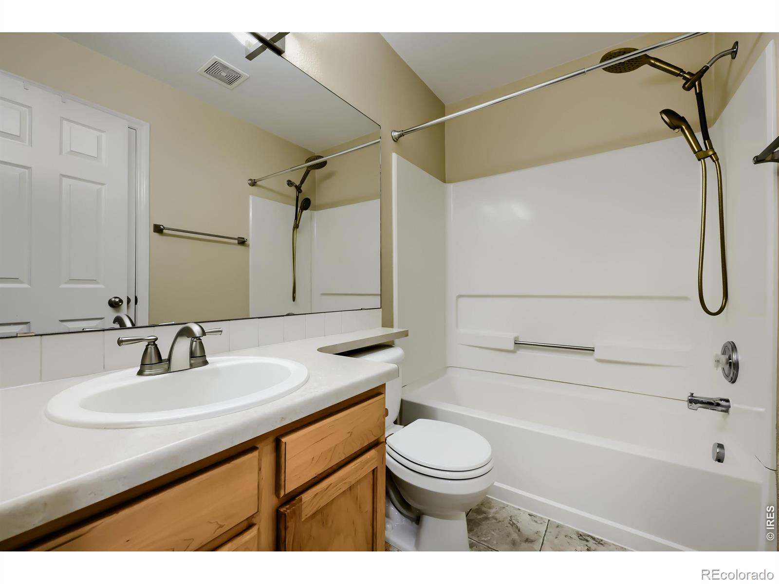MLS Image #18 for 9493  longs peak drive ,commerce city, Colorado