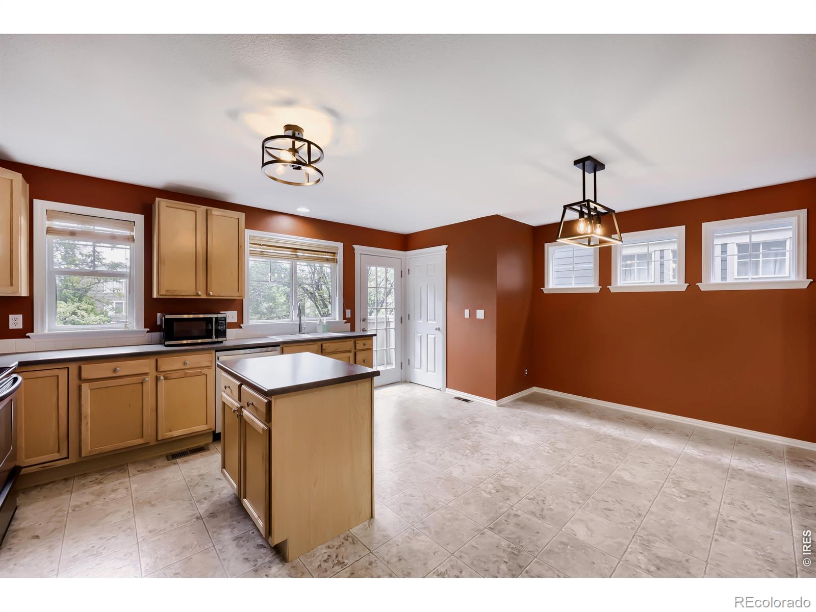 MLS Image #8 for 9493  longs peak drive ,commerce city, Colorado