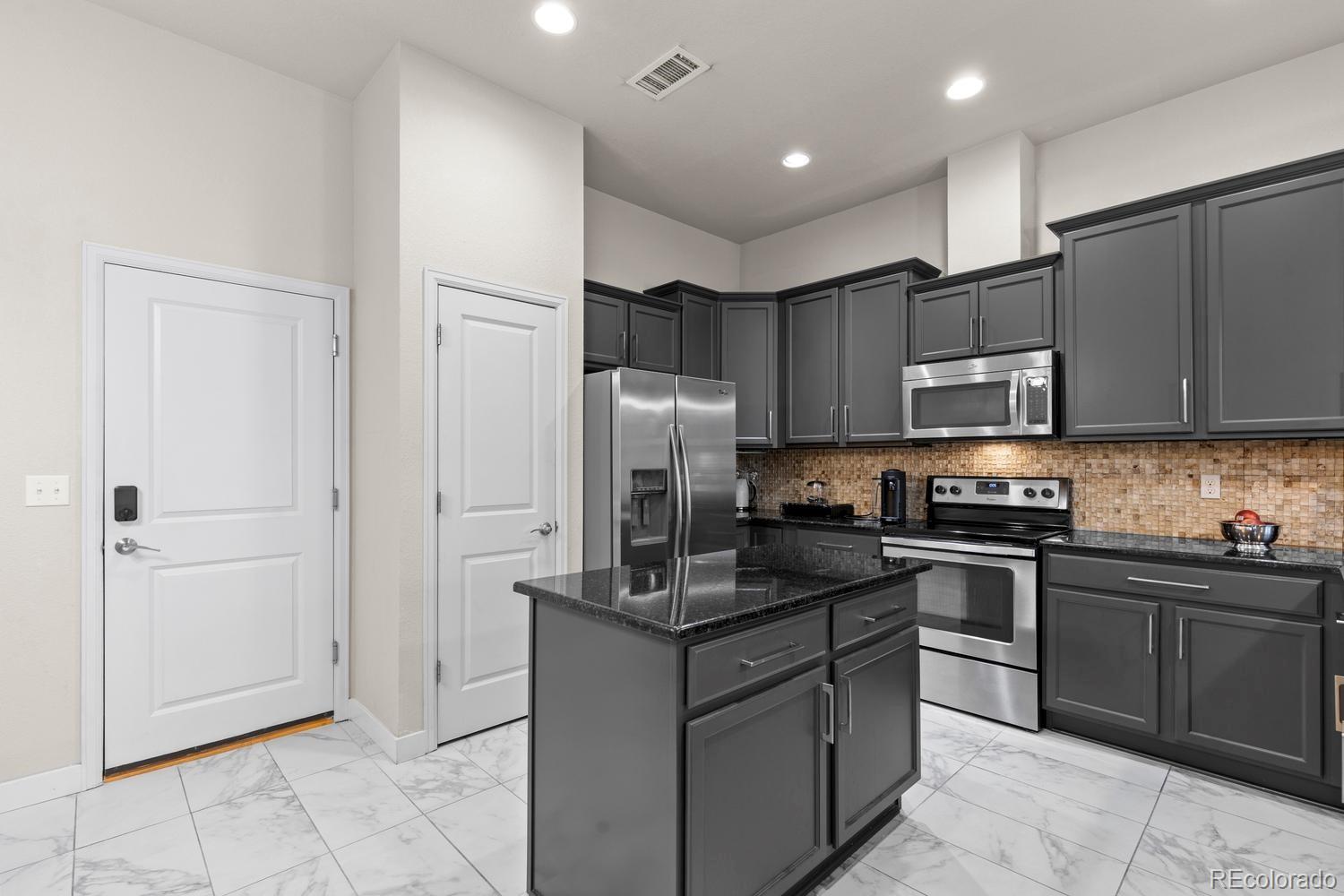 MLS Image #13 for 2344  central park boulevard,denver, Colorado