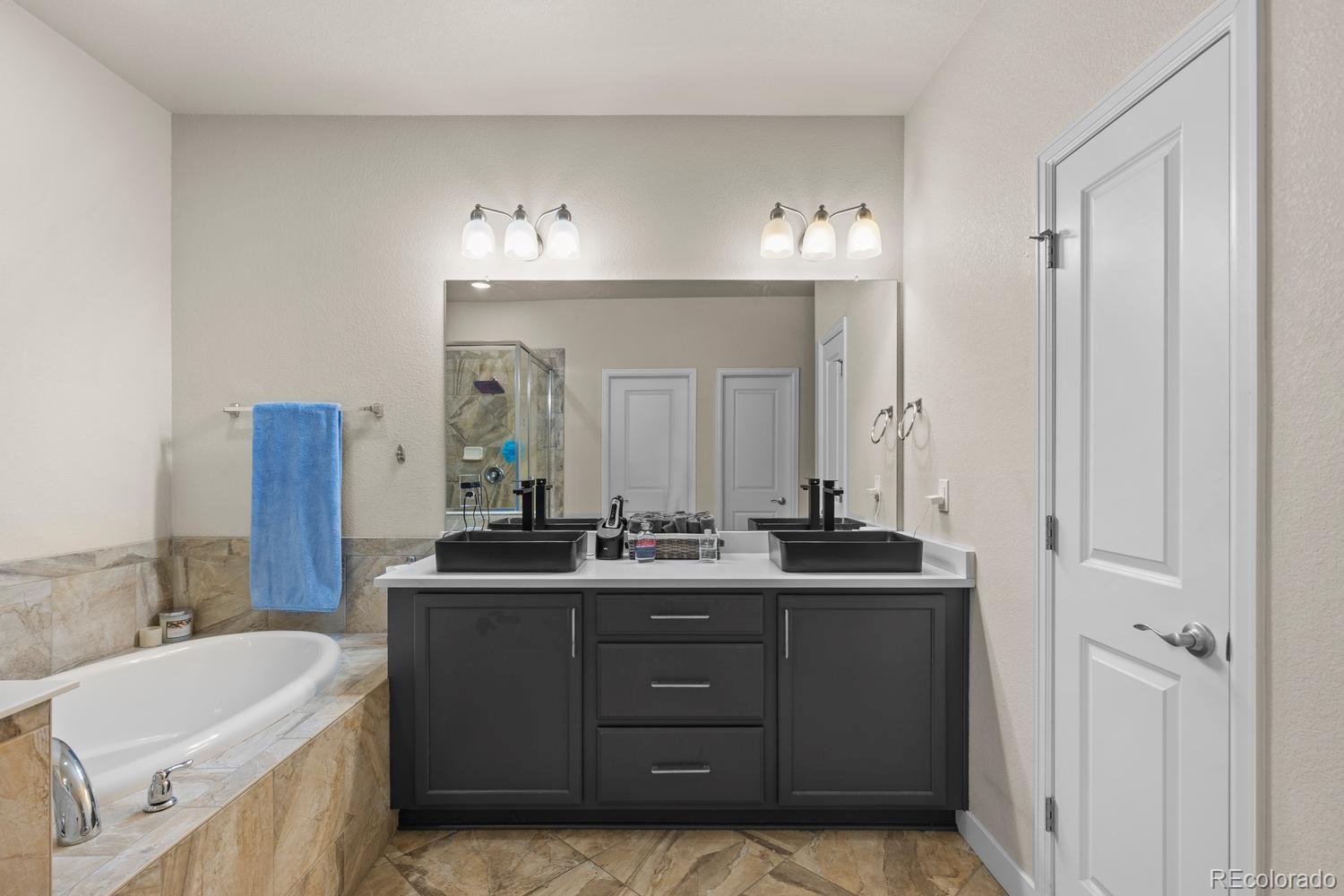 MLS Image #27 for 2344  central park boulevard,denver, Colorado