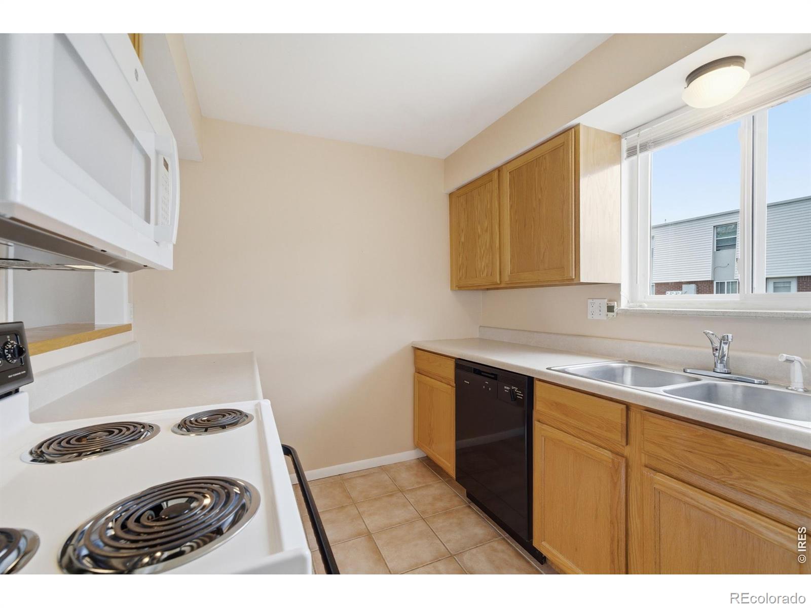 MLS Image #10 for 707 e 3rd street,windsor, Colorado