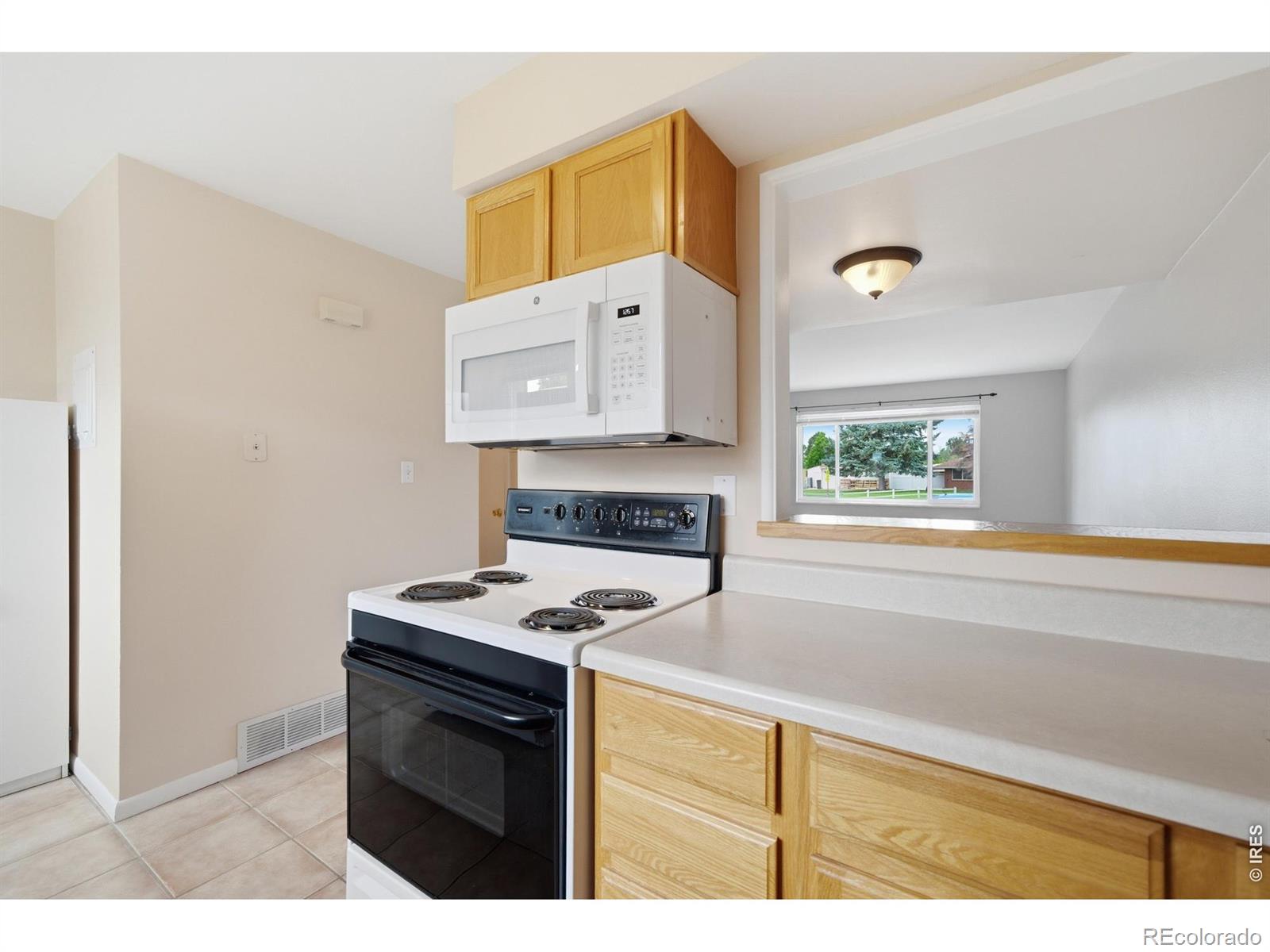 MLS Image #13 for 707 e 3rd street,windsor, Colorado