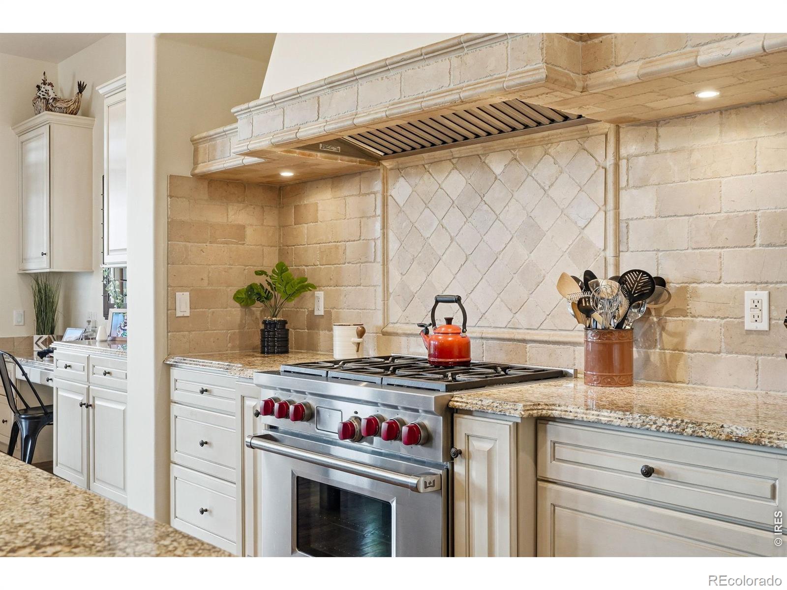 MLS Image #19 for 4118  heatherhill circle,longmont, Colorado