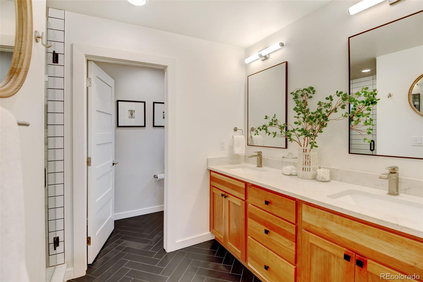 MLS Image #10 for 2596 s bannock street,denver, Colorado