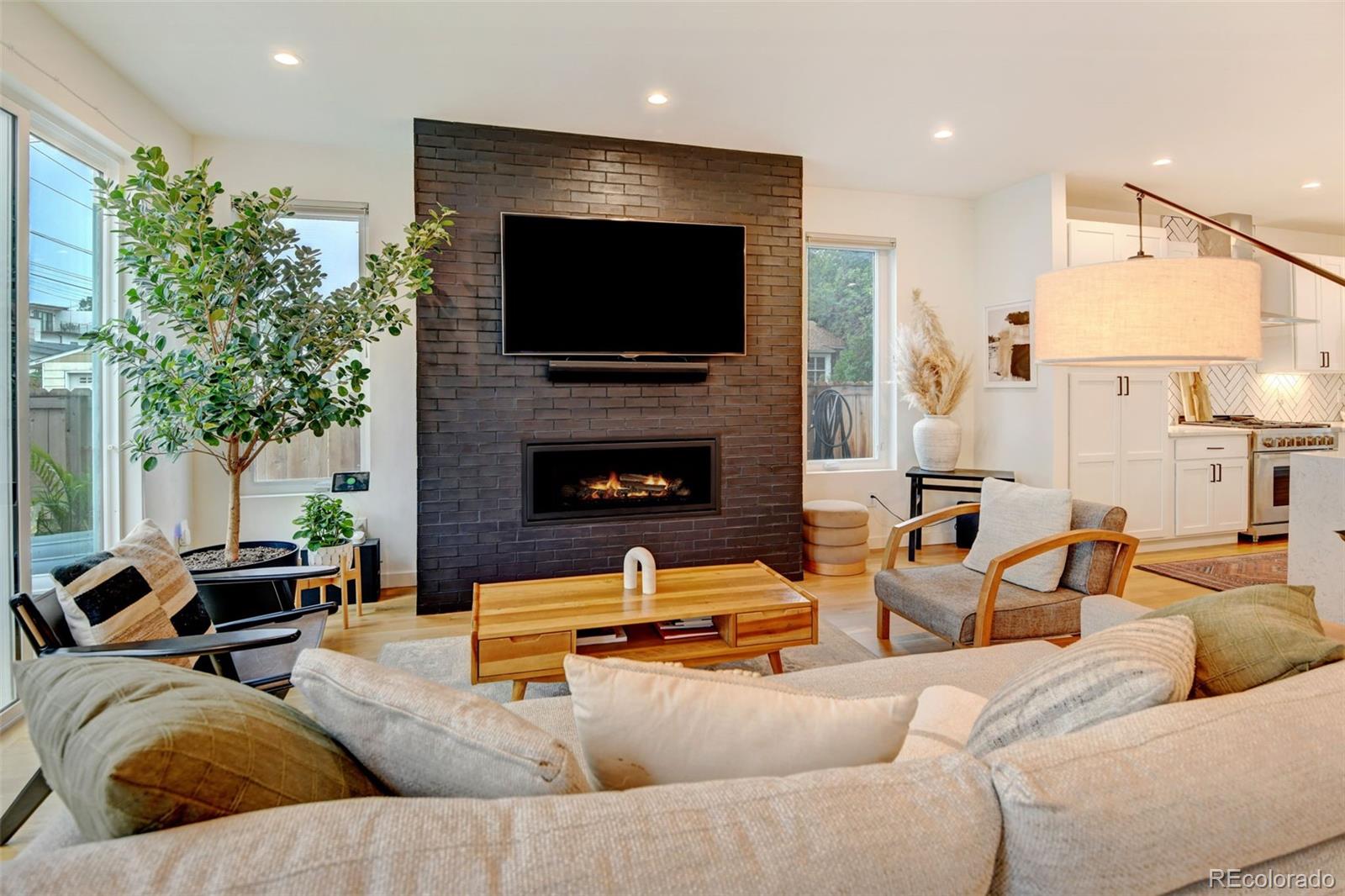 MLS Image #3 for 2596 s bannock street,denver, Colorado