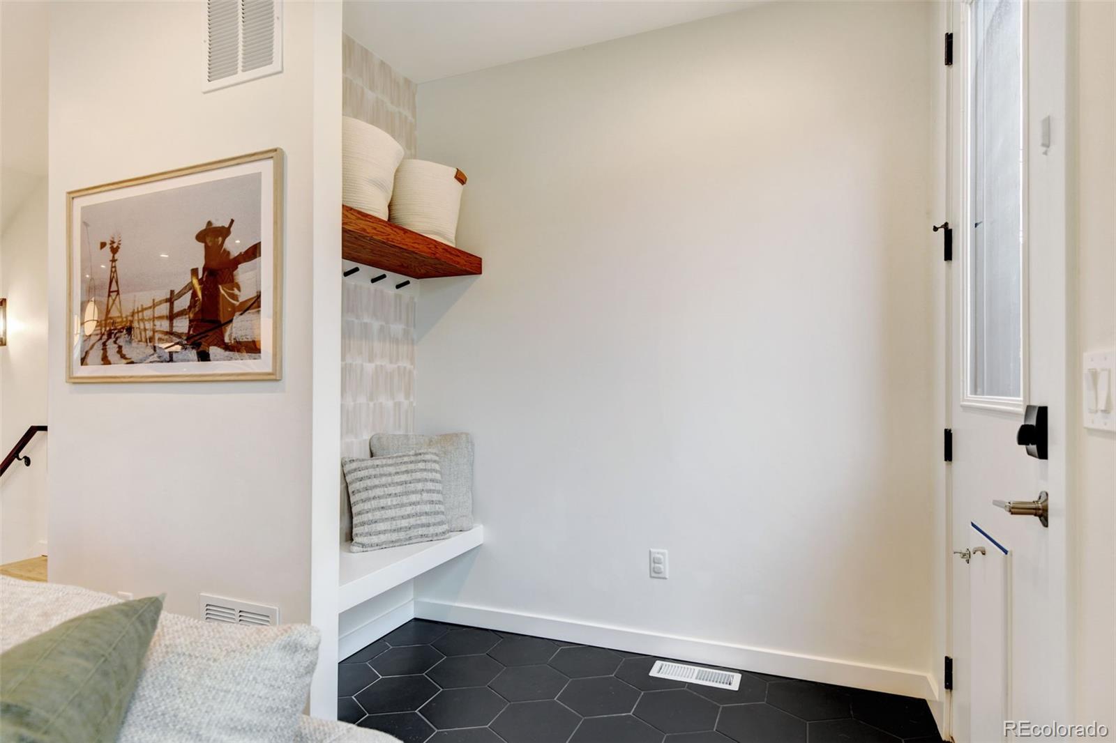 MLS Image #8 for 2596 s bannock street,denver, Colorado