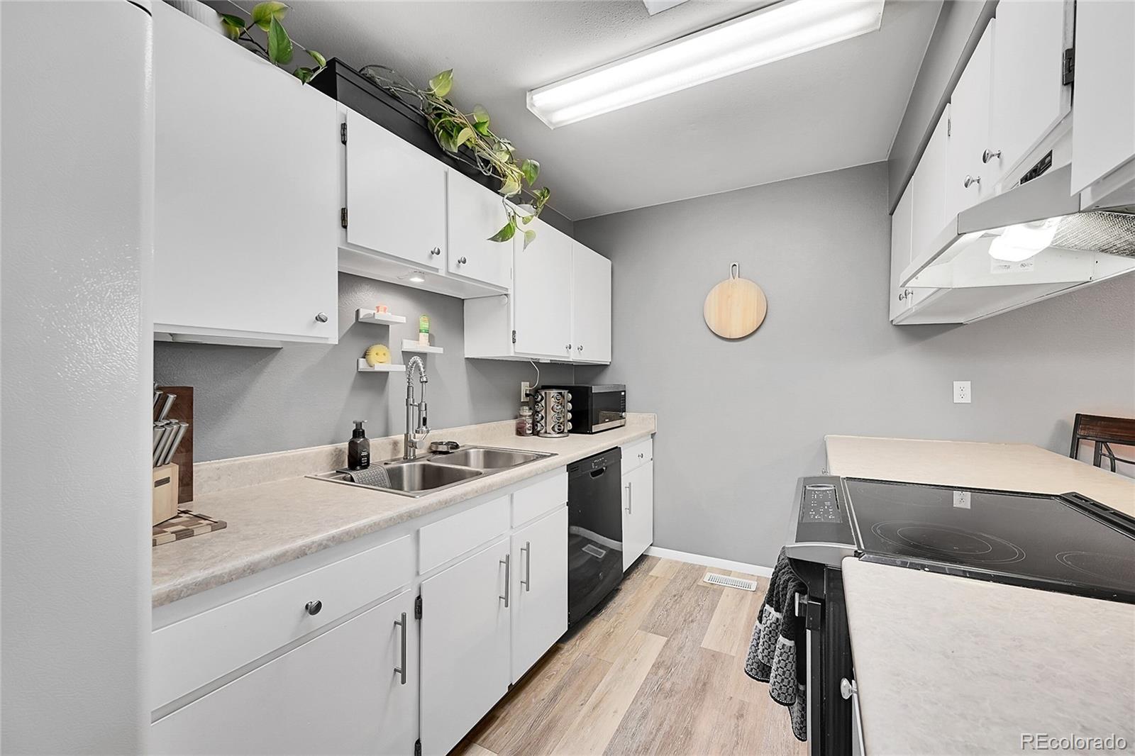 MLS Image #8 for 421 s chelton road,colorado springs, Colorado
