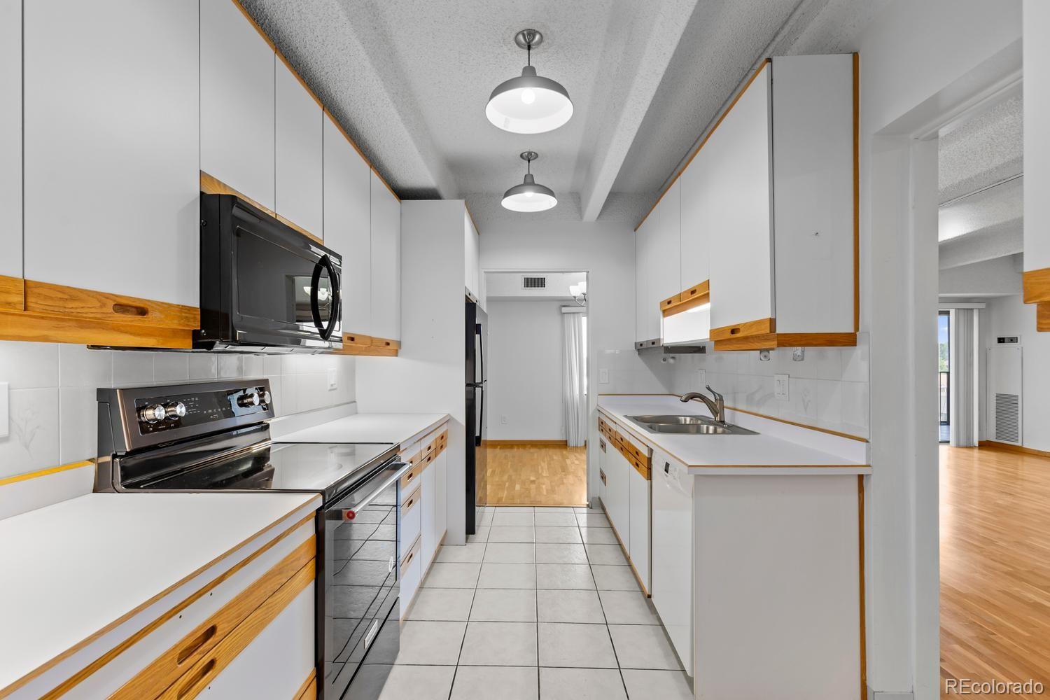 MLS Image #14 for 7877 e mississippi avenue,denver, Colorado