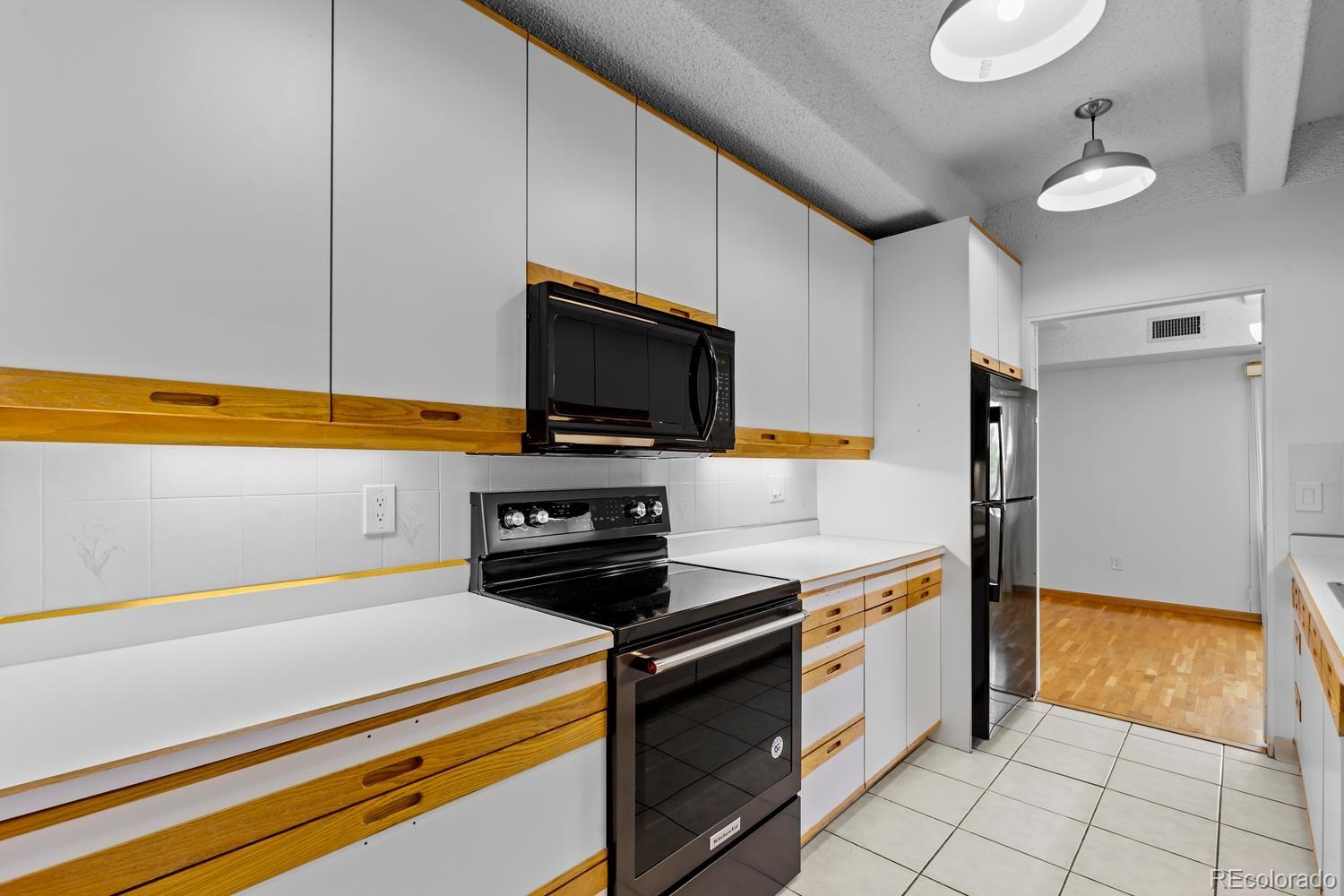 MLS Image #15 for 7877 e mississippi avenue,denver, Colorado
