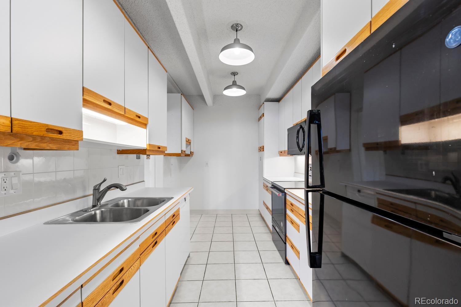 MLS Image #16 for 7877 e mississippi avenue,denver, Colorado