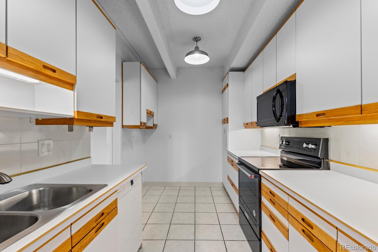 MLS Image #17 for 7877 e mississippi avenue,denver, Colorado