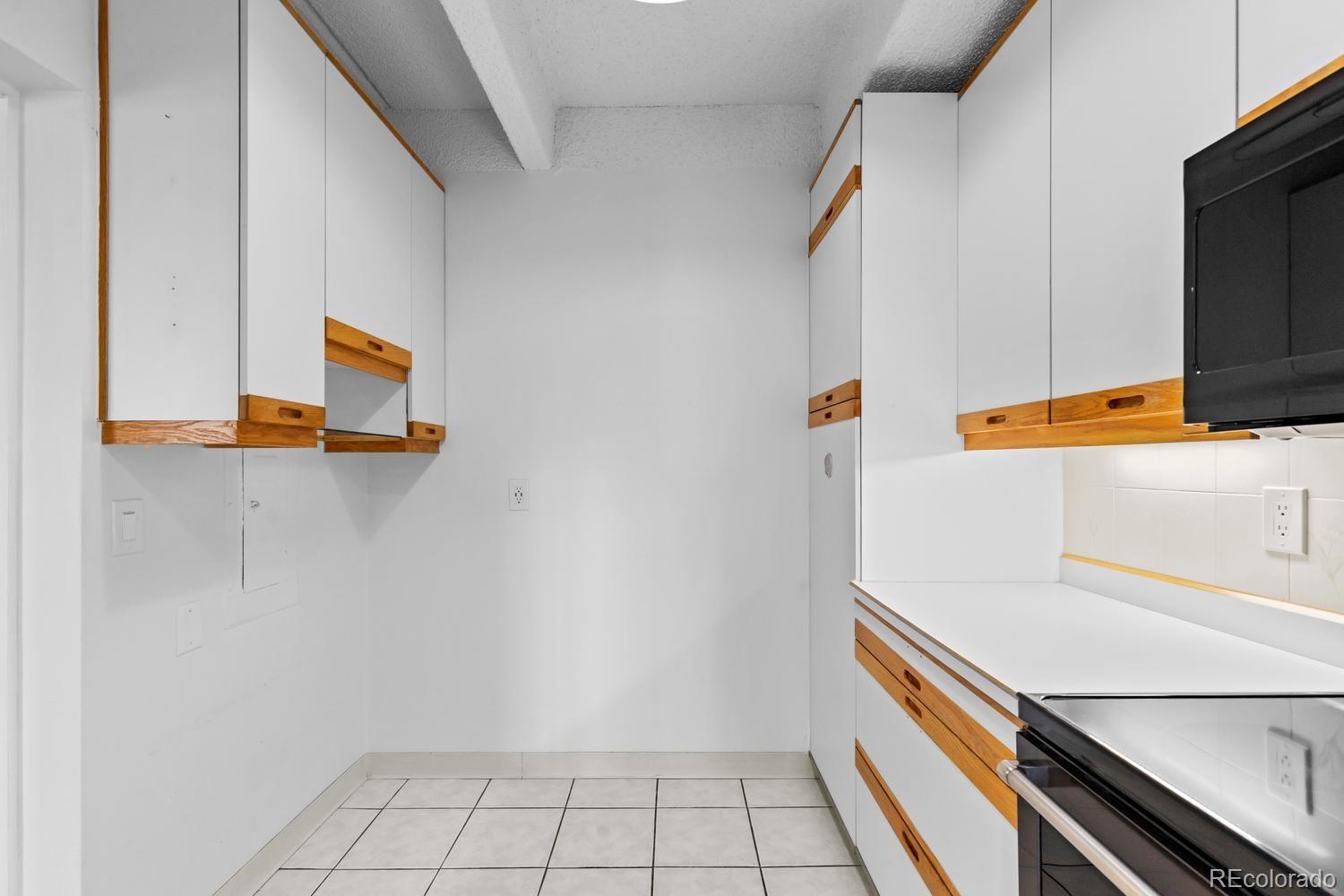 MLS Image #18 for 7877 e mississippi avenue,denver, Colorado