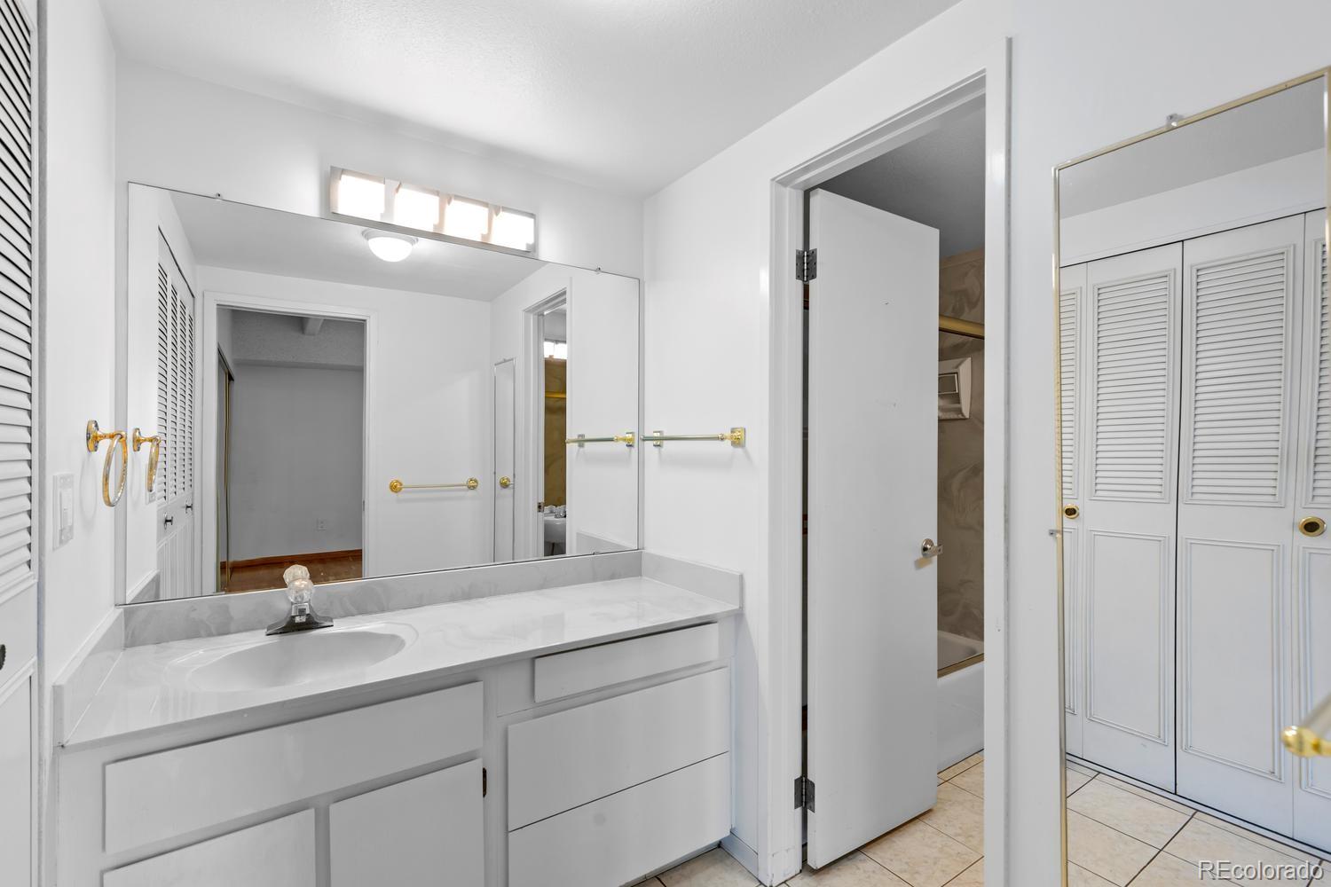 MLS Image #24 for 7877 e mississippi avenue,denver, Colorado
