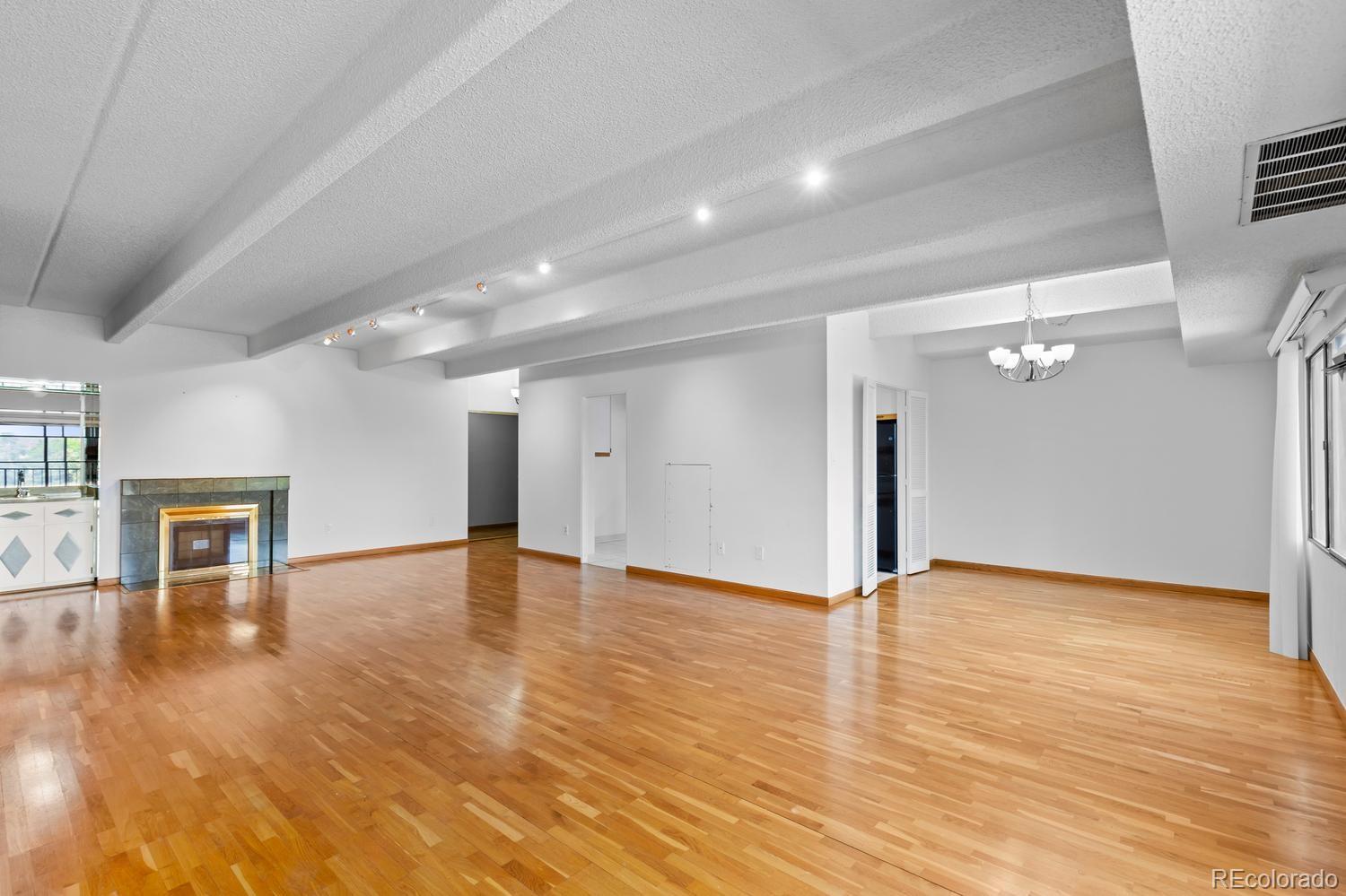MLS Image #9 for 7877 e mississippi avenue,denver, Colorado