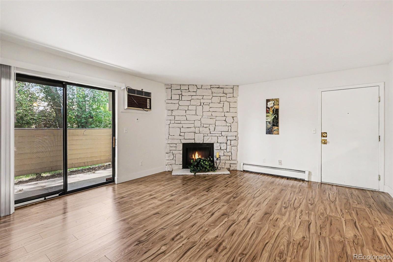 MLS Image #4 for 10150 e virginia avenue,denver, Colorado