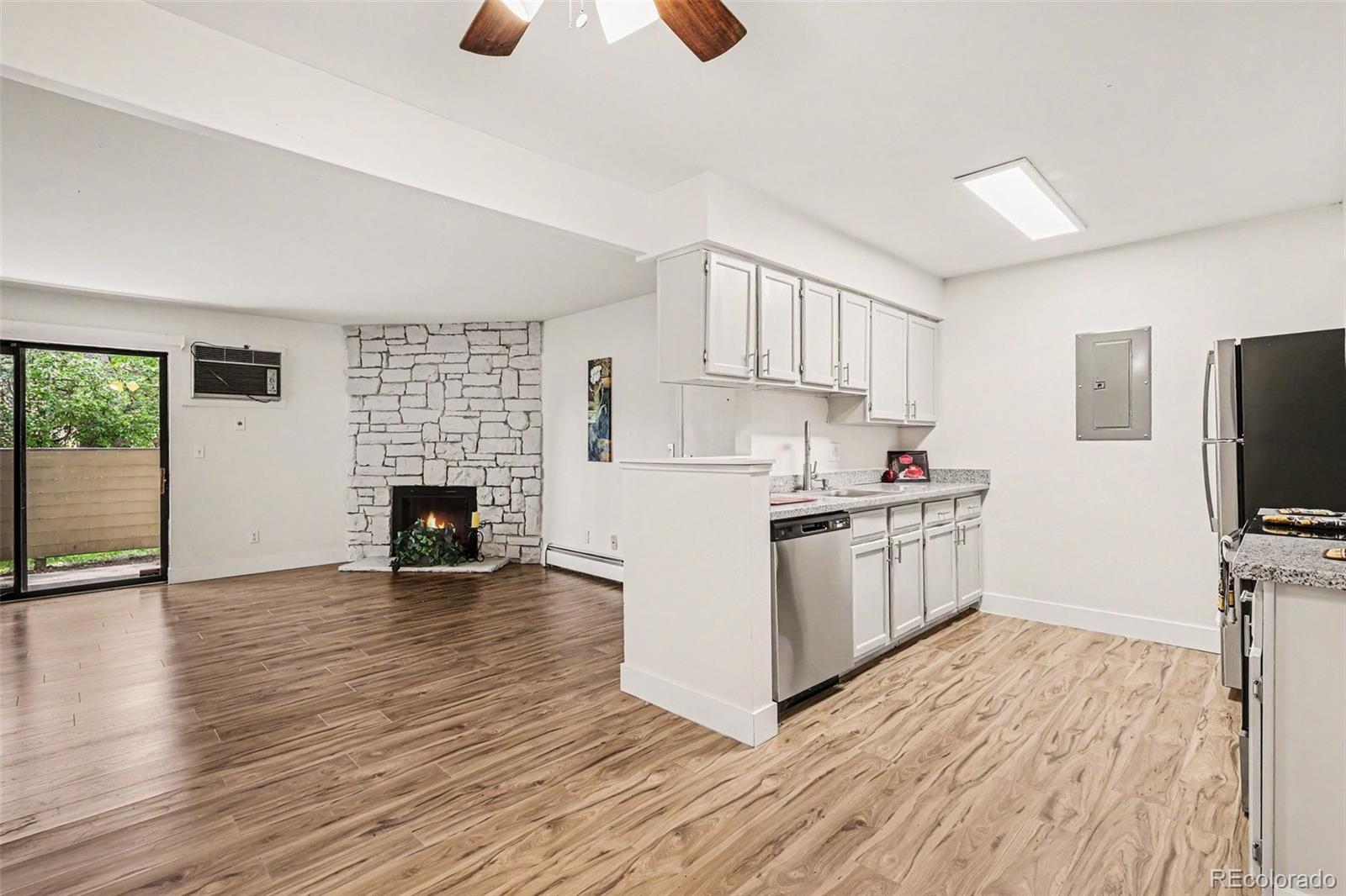 MLS Image #5 for 10150 e virginia avenue,denver, Colorado