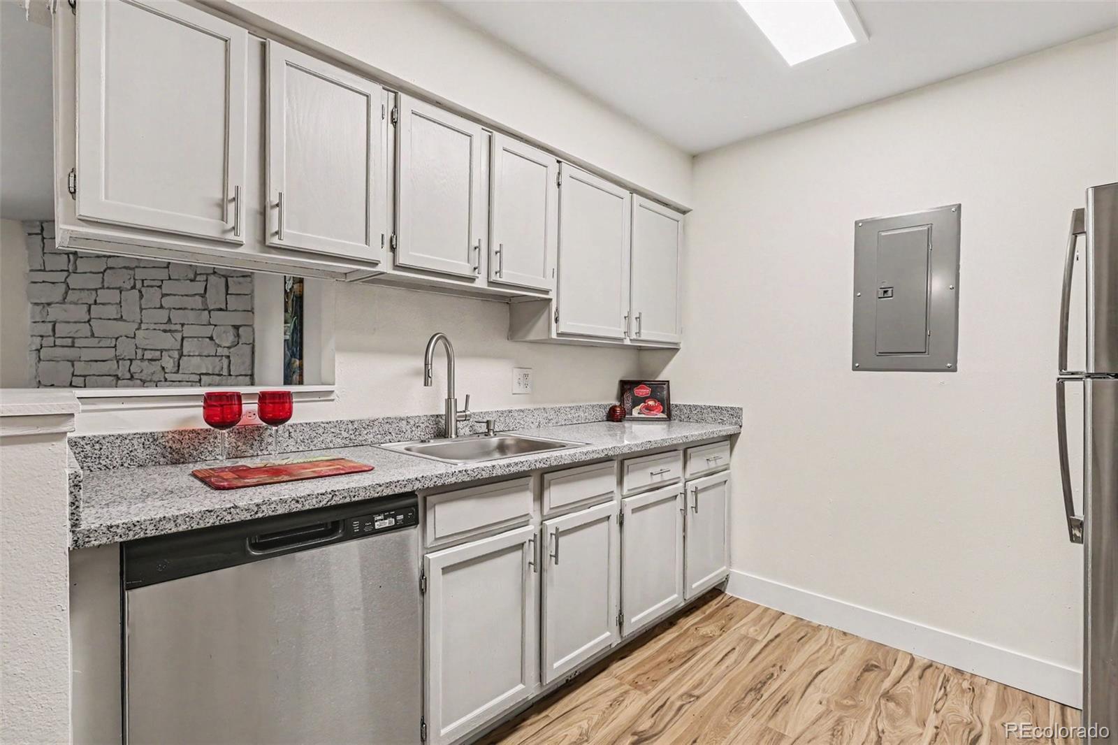 MLS Image #6 for 10150 e virginia avenue,denver, Colorado