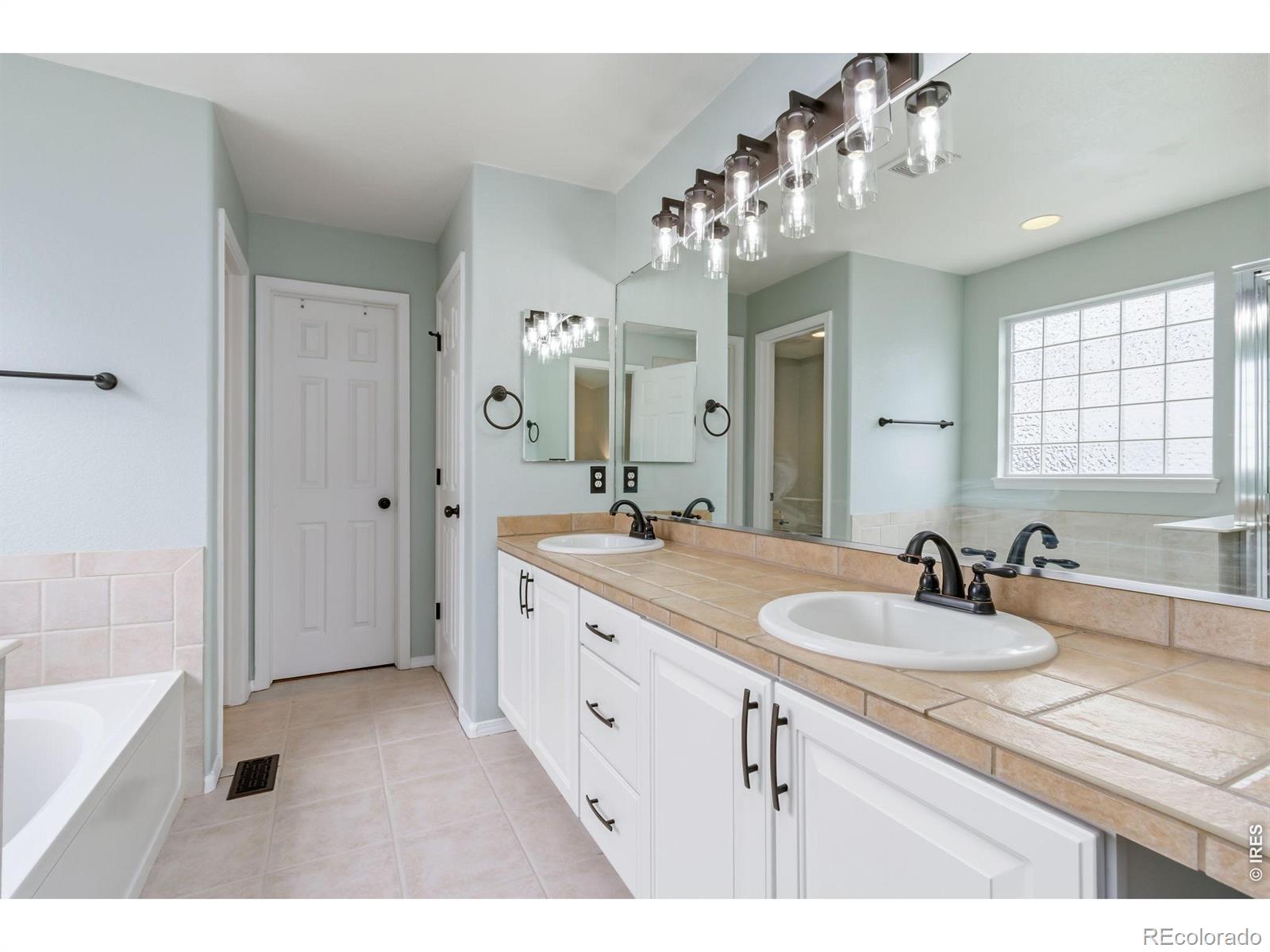 MLS Image #18 for 1421  snook court,fort collins, Colorado