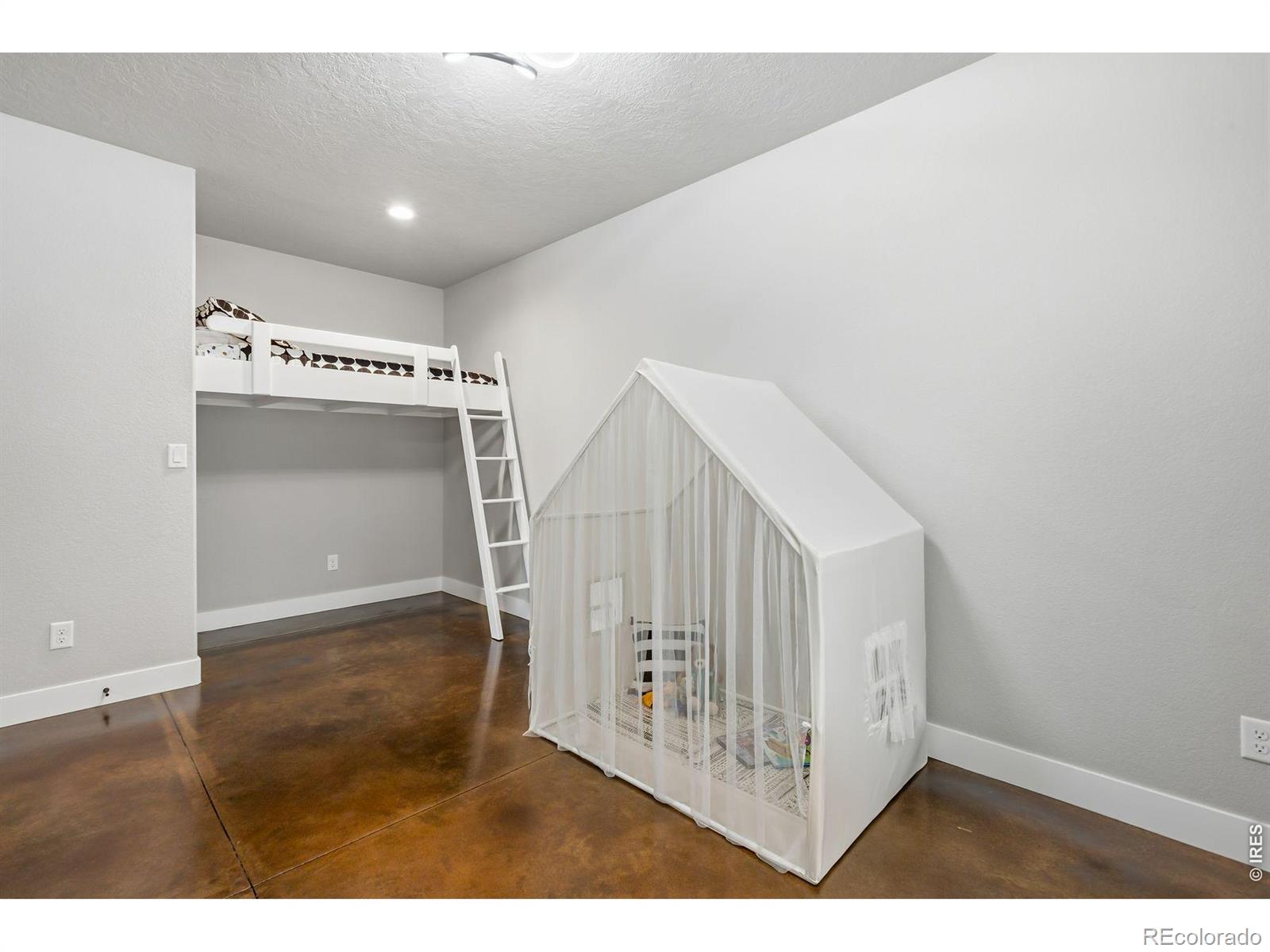 MLS Image #25 for 16469  essex road,platteville, Colorado