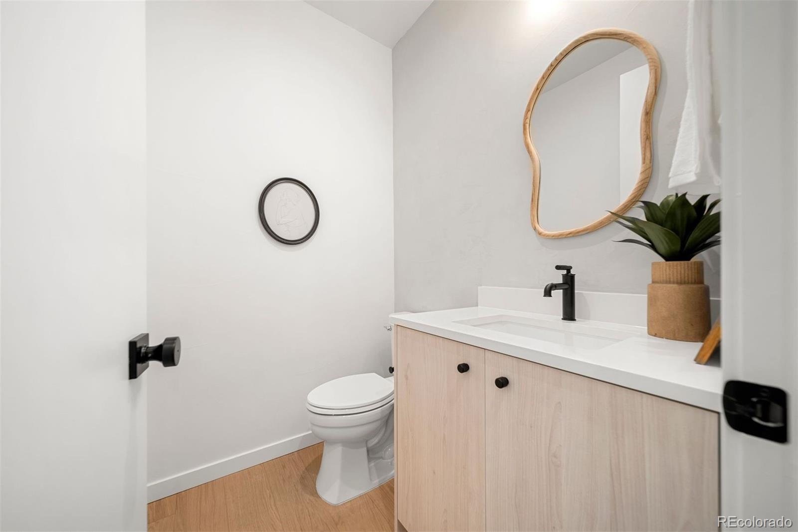 MLS Image #18 for 2357 s bannock street,denver, Colorado