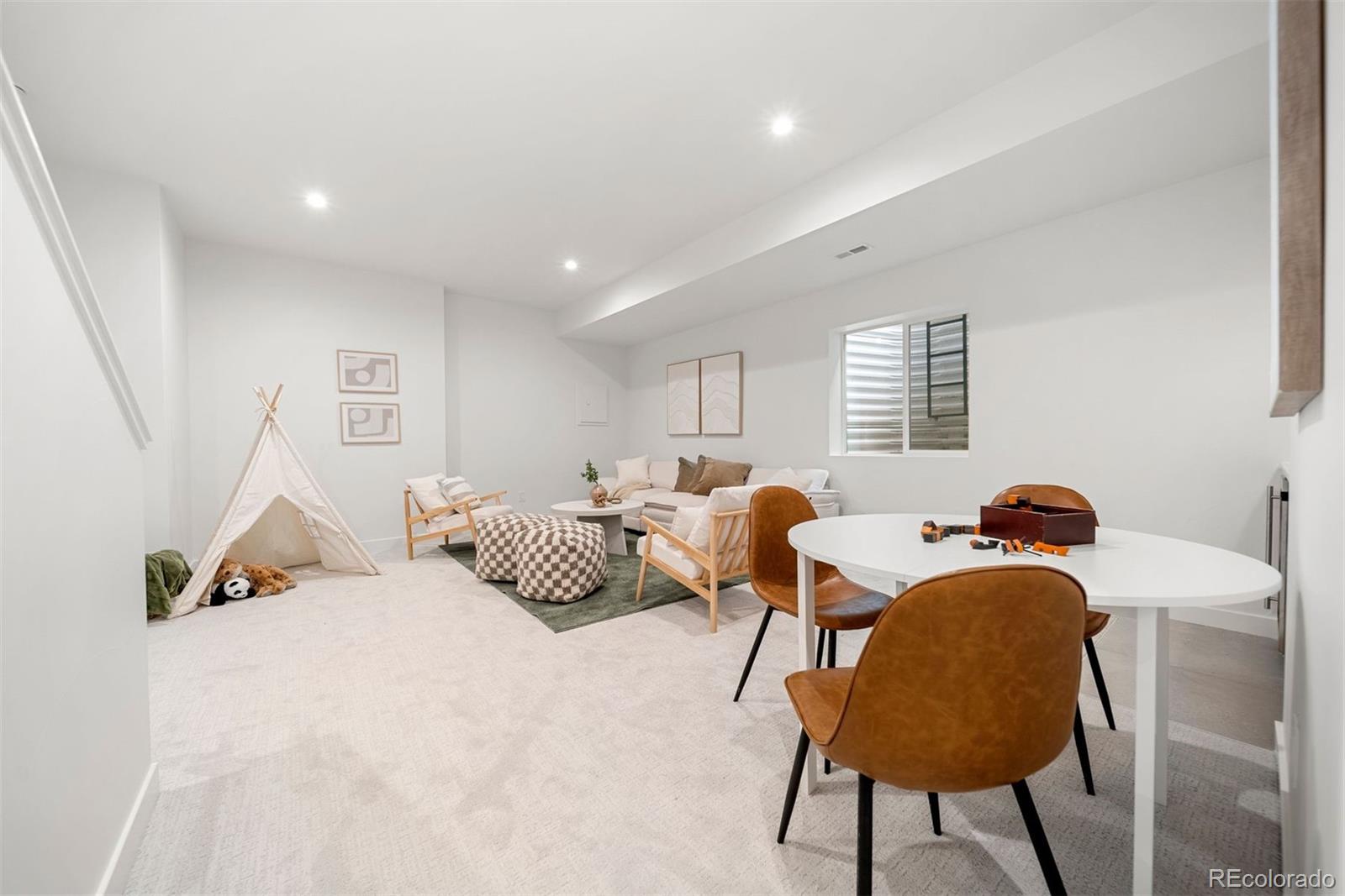 MLS Image #38 for 2357 s bannock street,denver, Colorado