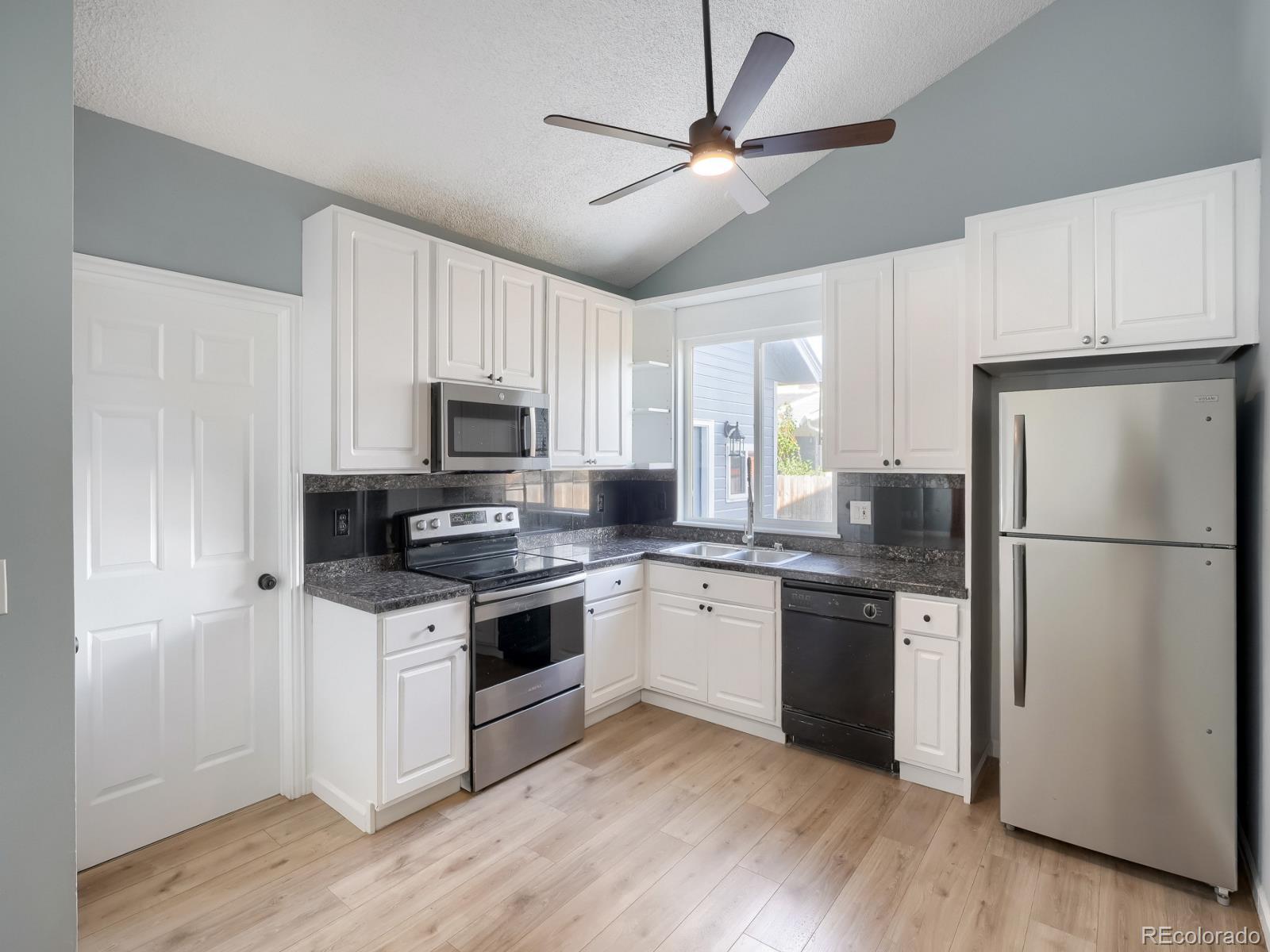 MLS Image #6 for 19714 e oxford drive,aurora, Colorado