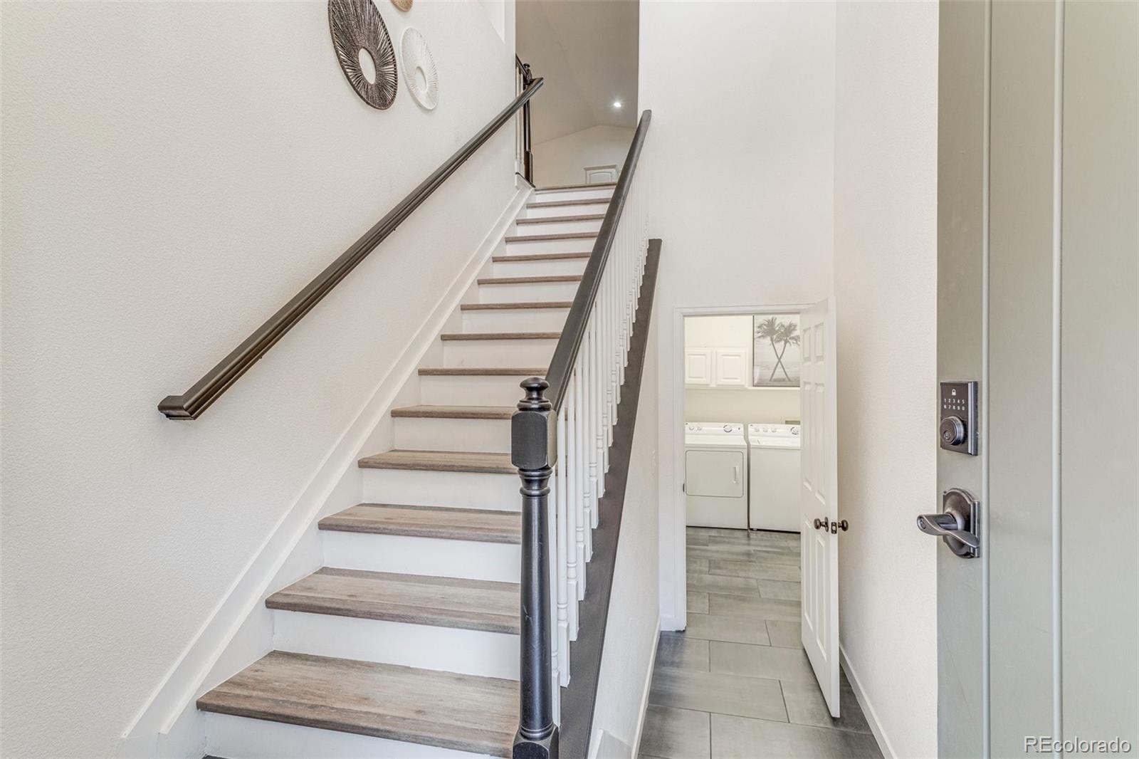 MLS Image #14 for 23043 e ontario drive,aurora, Colorado