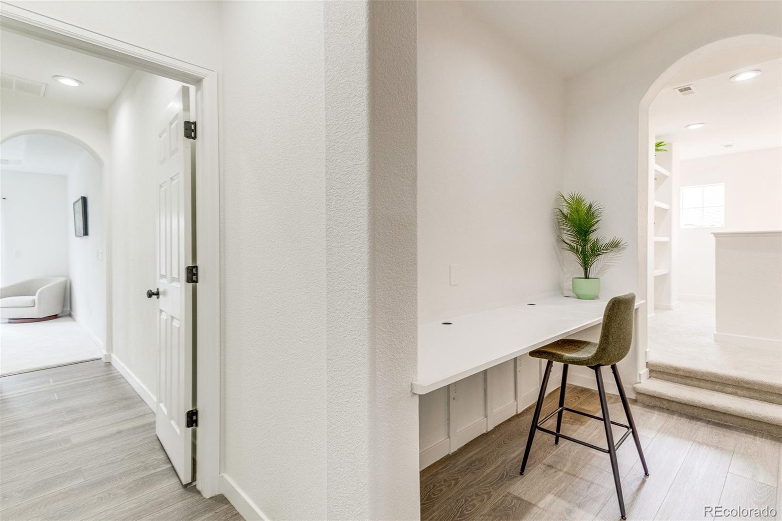 MLS Image #16 for 23043 e ontario drive,aurora, Colorado