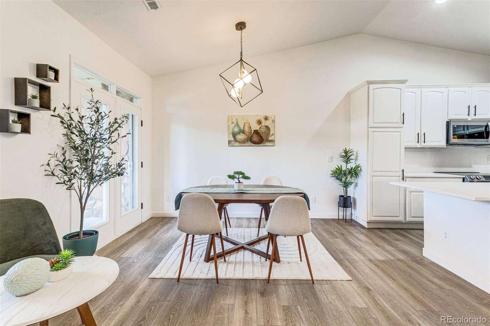 MLS Image #8 for 23043 e ontario drive,aurora, Colorado