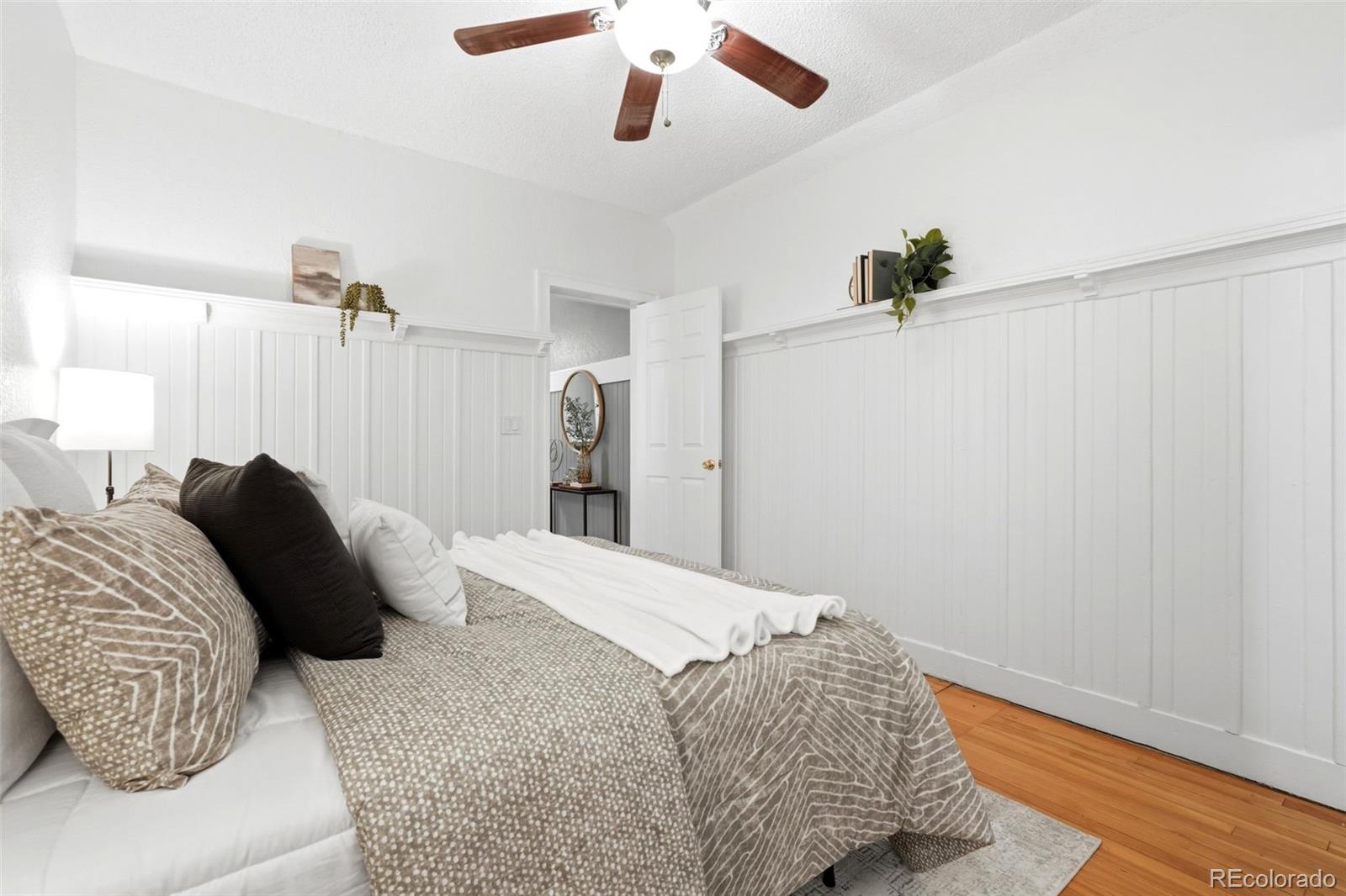 MLS Image #14 for 1376 n pearl street,denver, Colorado