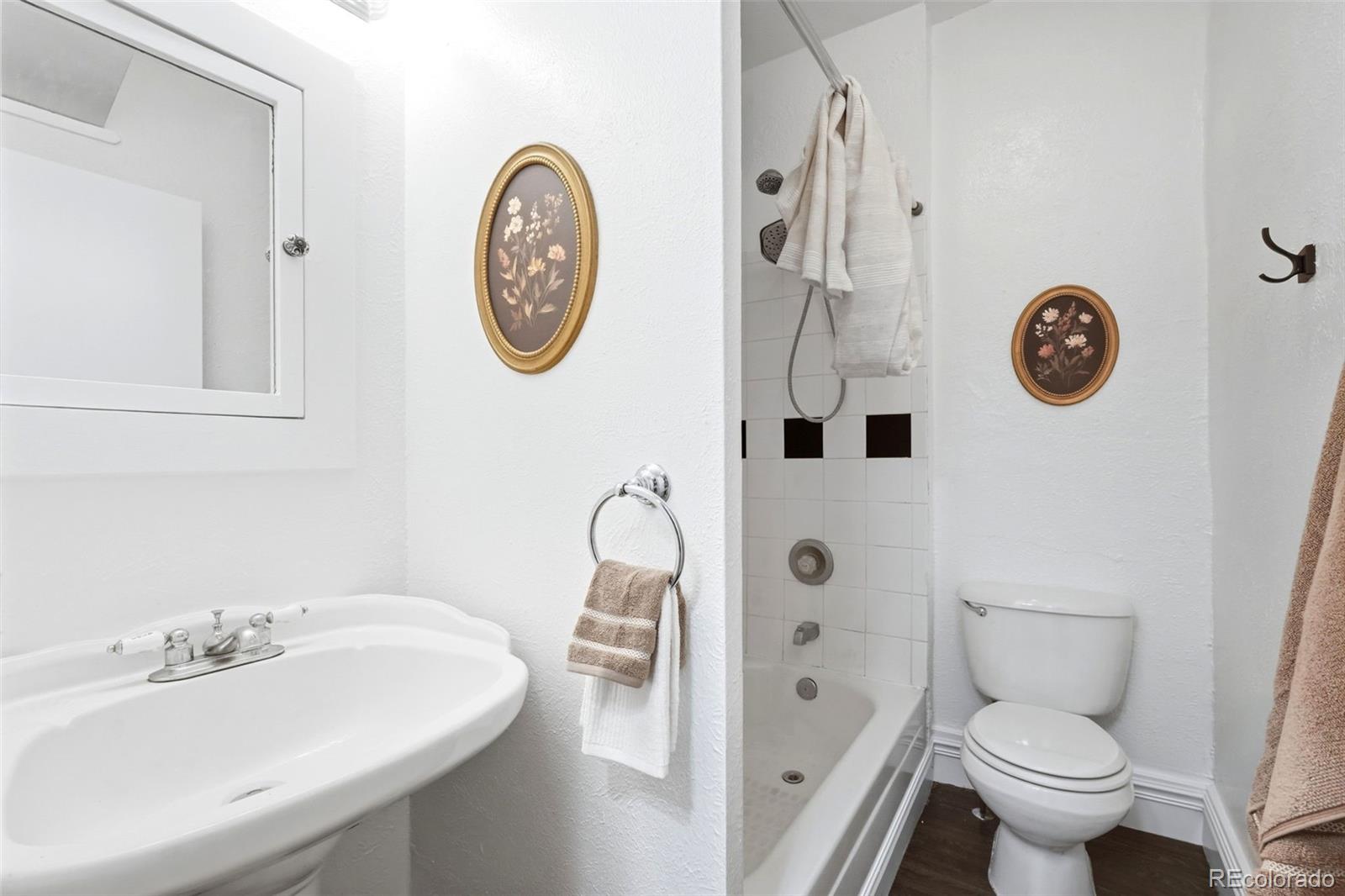 MLS Image #25 for 1376 n pearl street,denver, Colorado