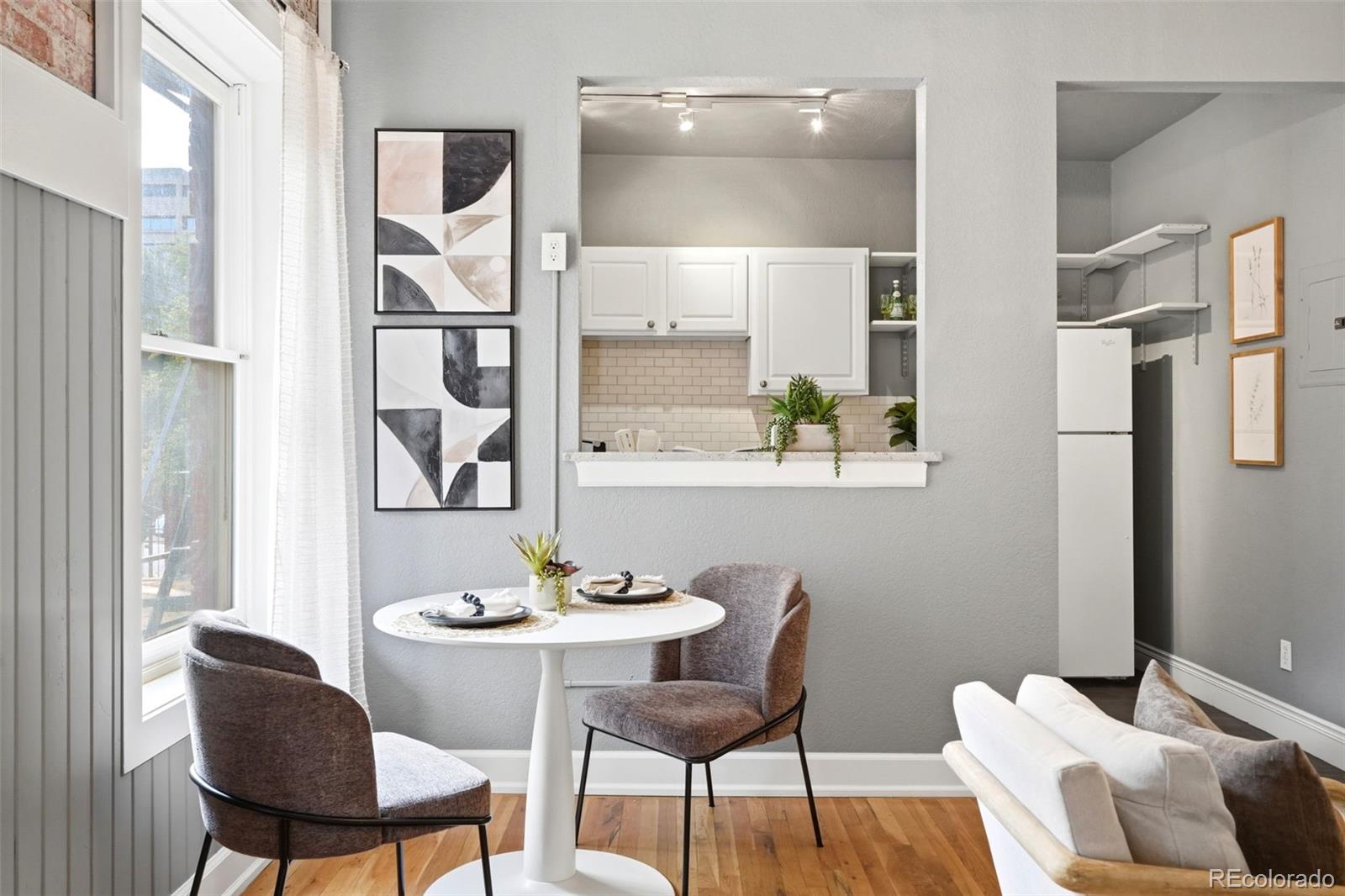 MLS Image #5 for 1376 n pearl street,denver, Colorado