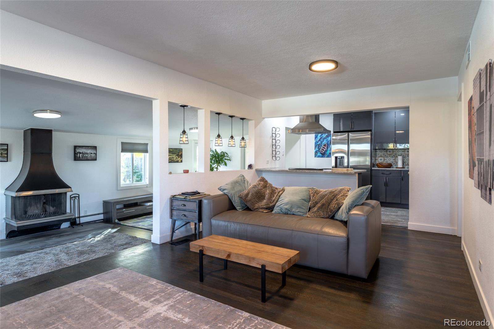 MLS Image #3 for 801 s shoshone street,denver, Colorado